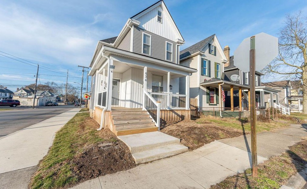 936 Bellows Ave, Columbus OH  43223-1514 exterior