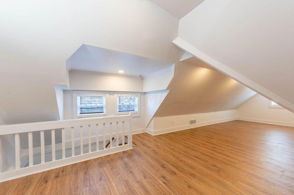 936 Bellows Ave, Columbus OH  43223-1514 exterior