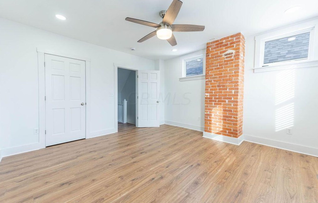 936 Bellows Ave, Columbus OH  43223-1514 exterior