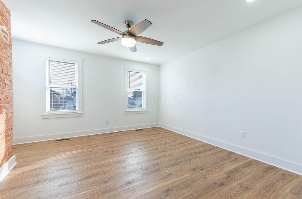 936 Bellows Ave, Columbus OH  43223-1514 exterior