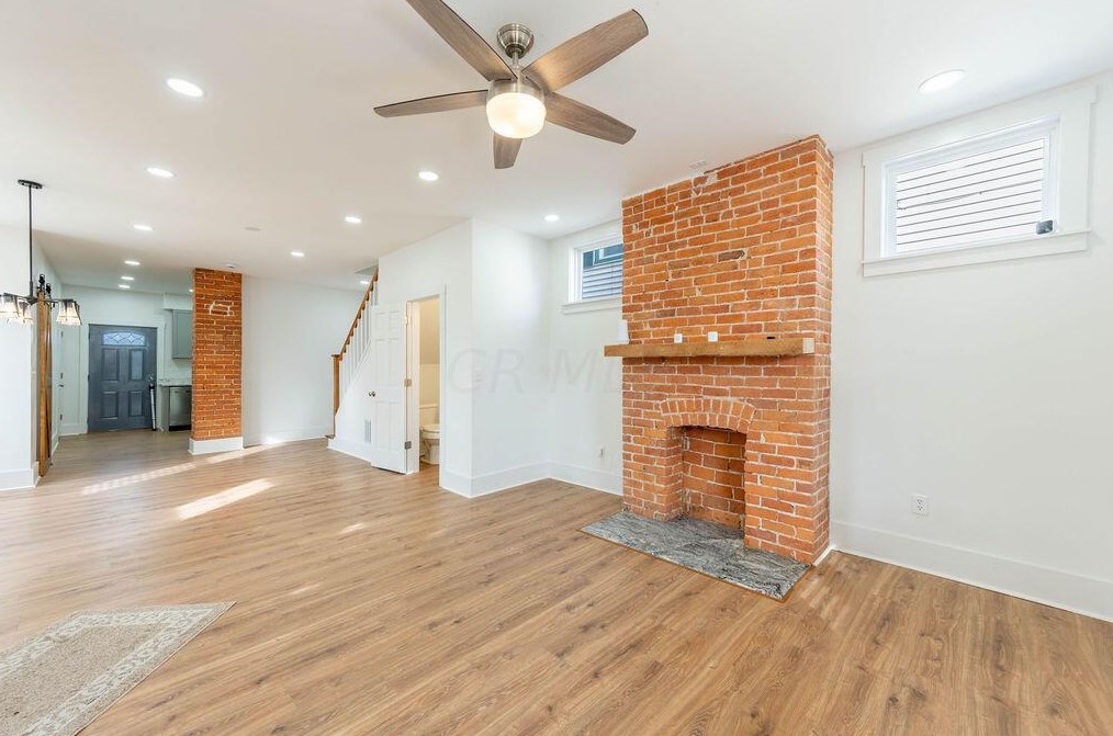 936 Bellows Ave, Columbus OH  43223-1514 exterior