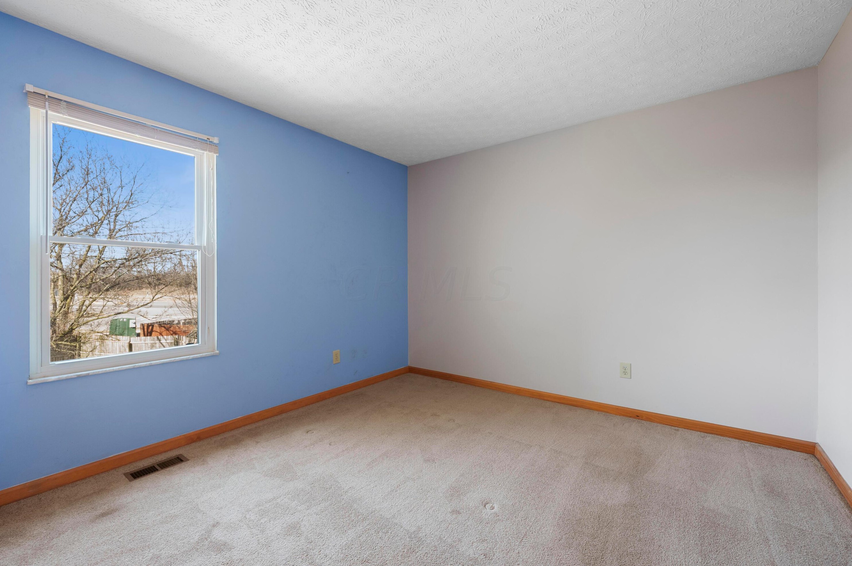 1511 Brookforest Dr, Columbus OH  43204-5027 exterior