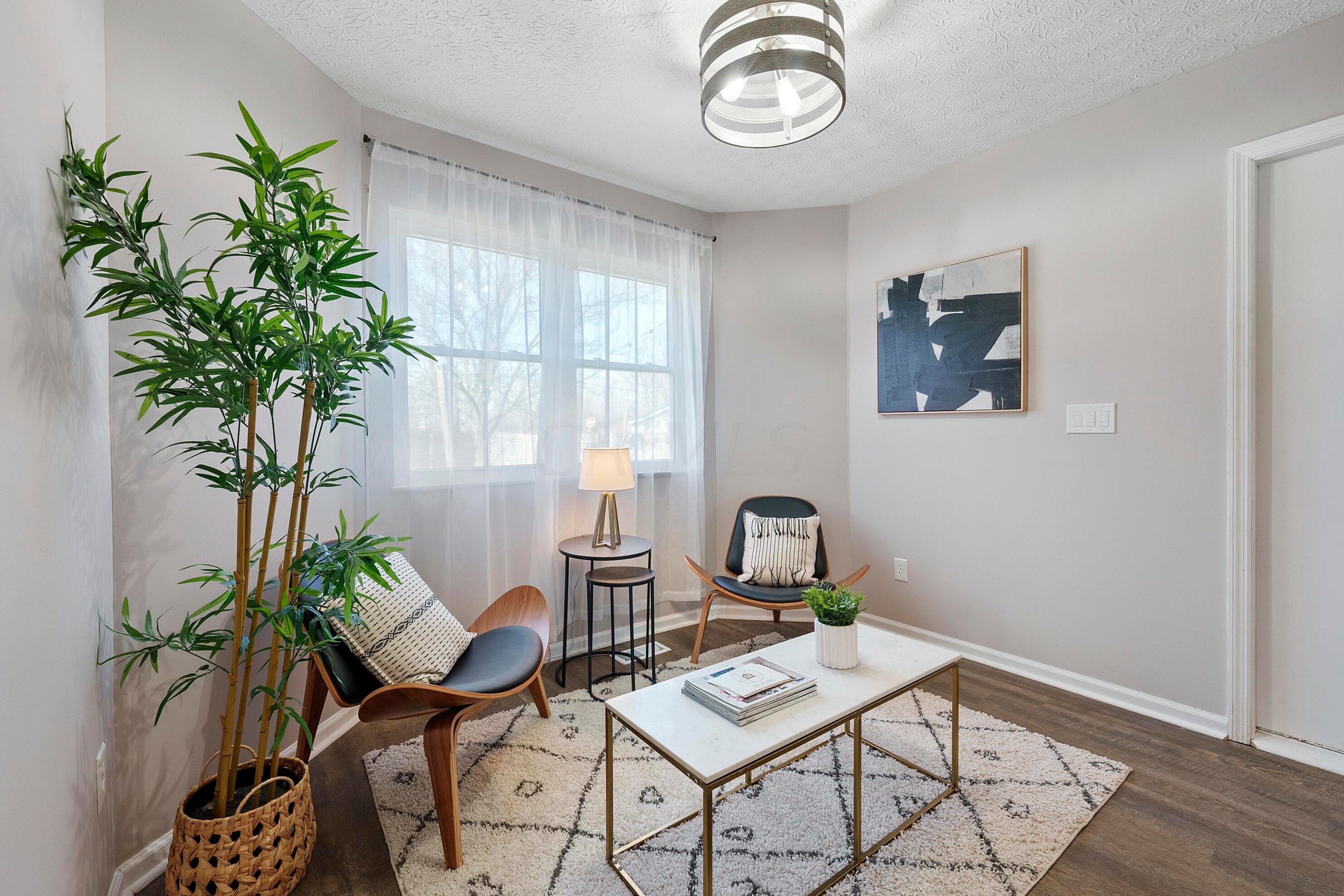 1511 Brookforest Dr, Columbus OH  43204-5027 exterior