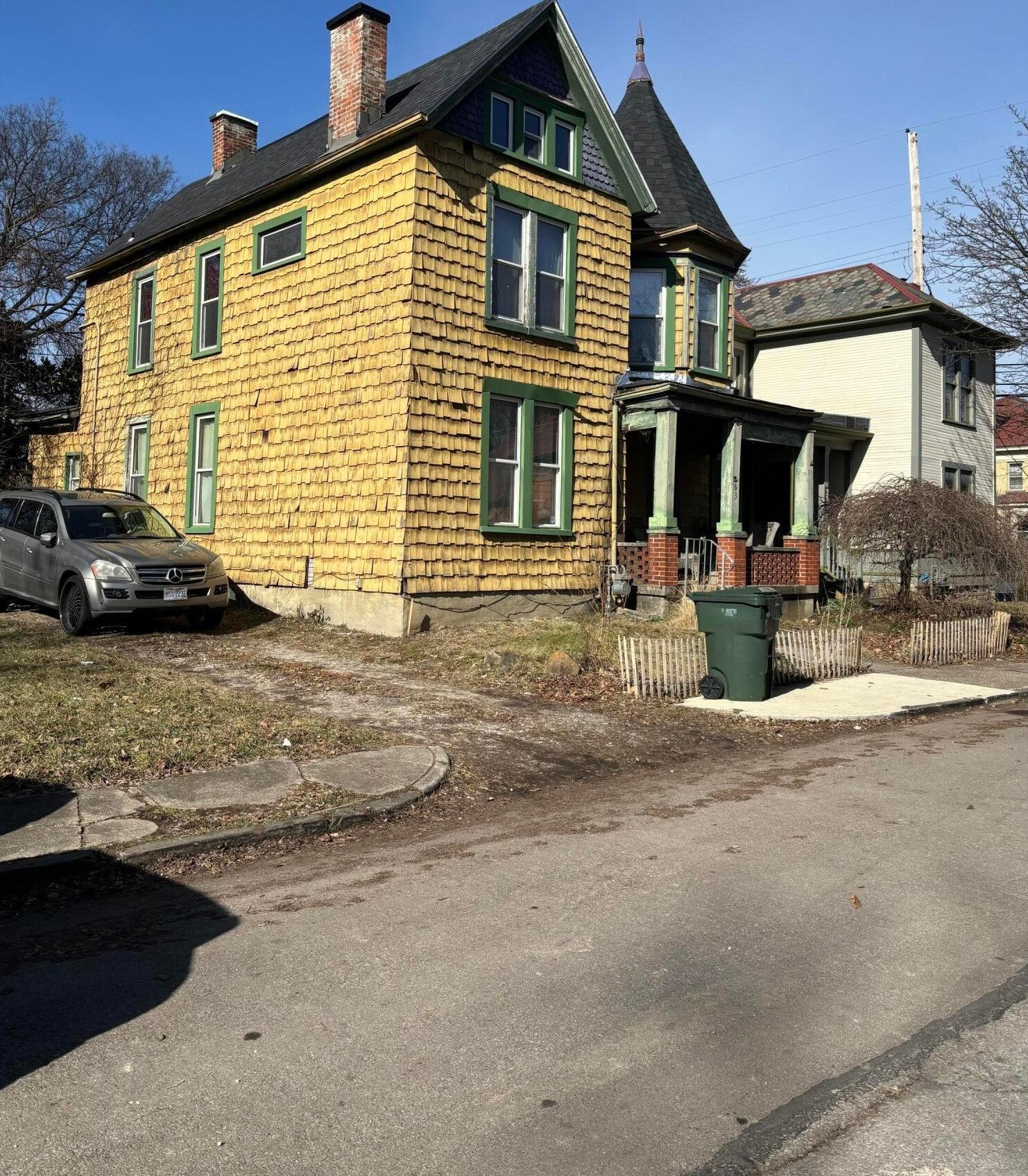 263 21st St, Columbus, OH 43203-1551