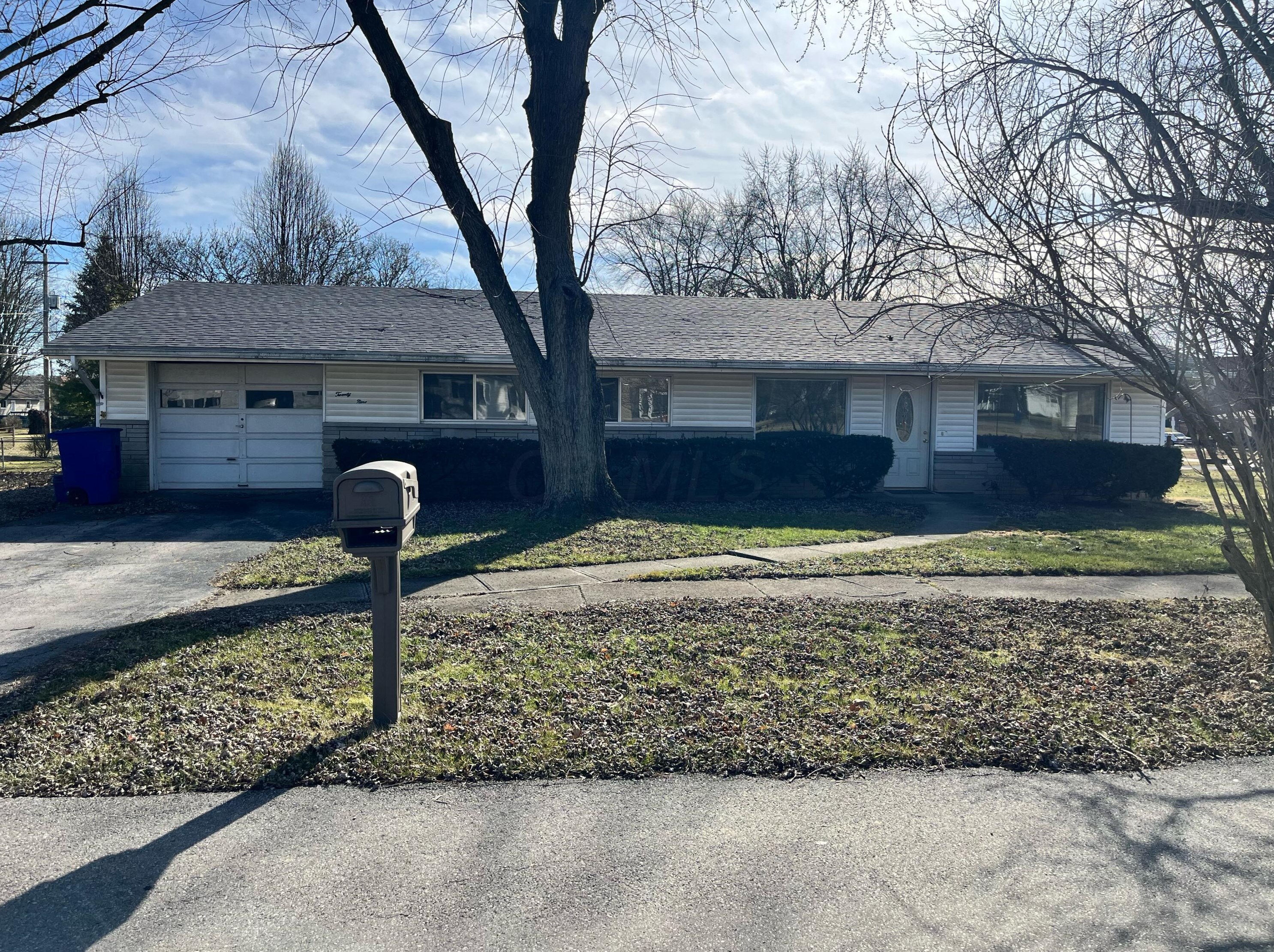 29 Barrett St, Delaware, OH 43015