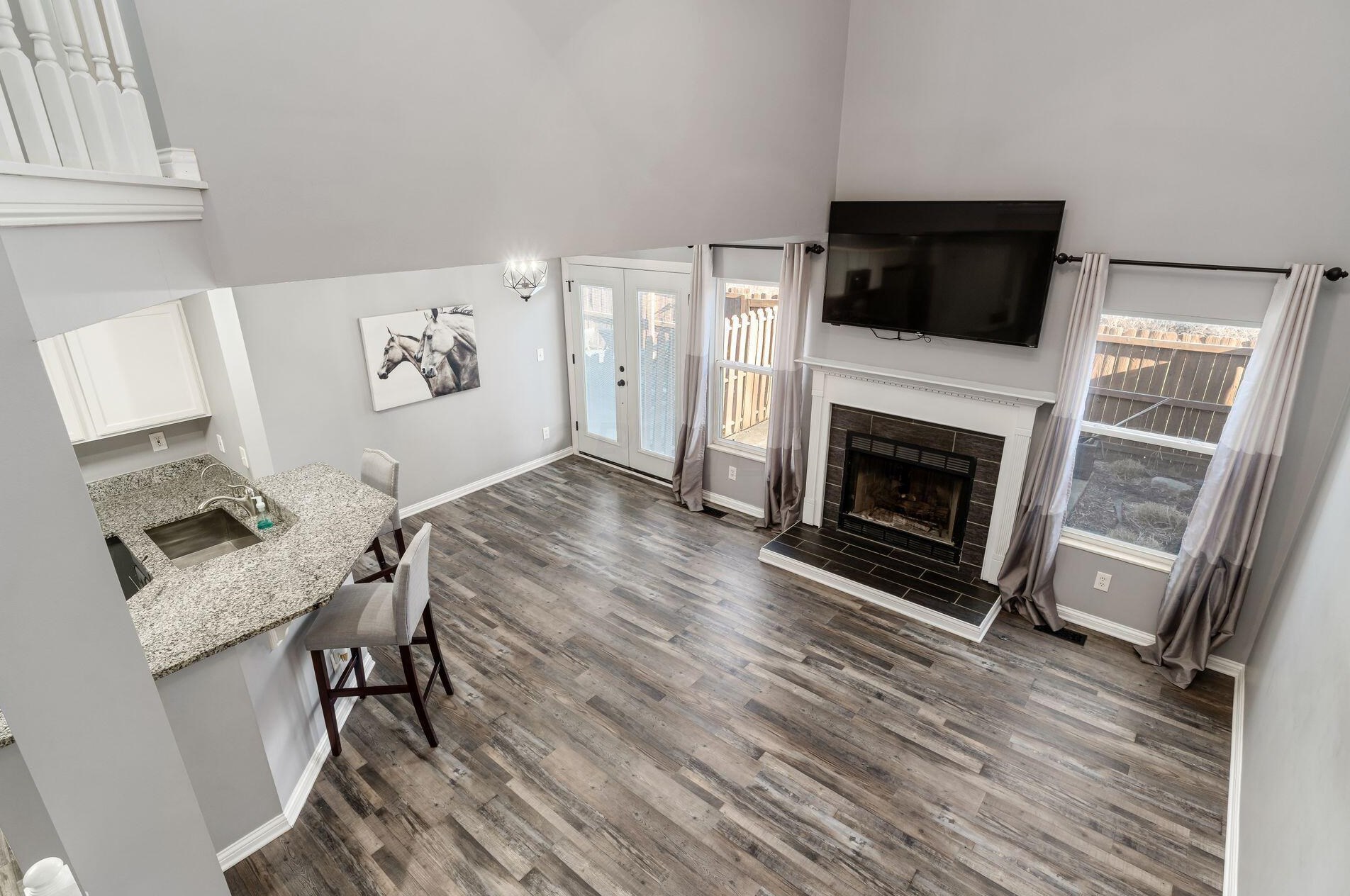 574 Chadwood Dr, Columbus OH  43230-6255 exterior