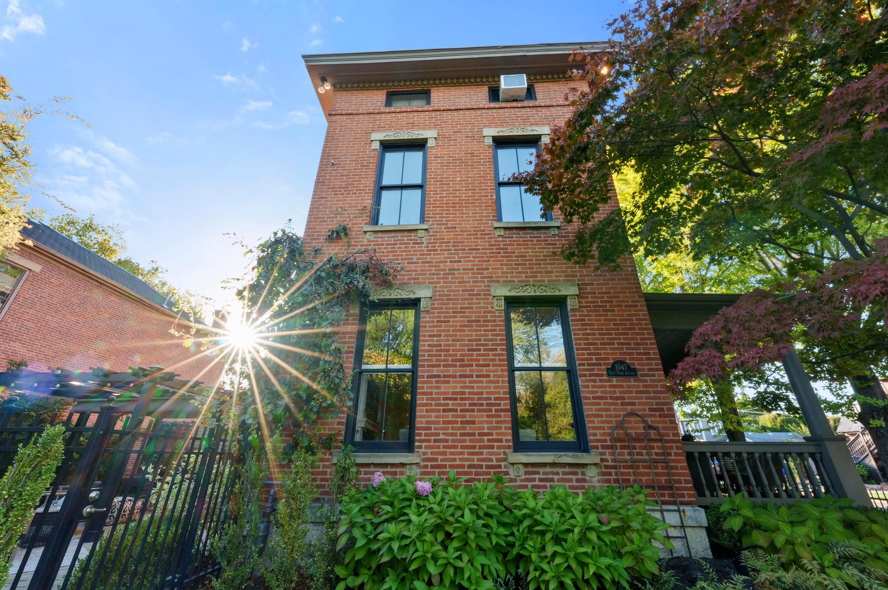 1047 City Park Ave, Columbus, OH 43206-2664