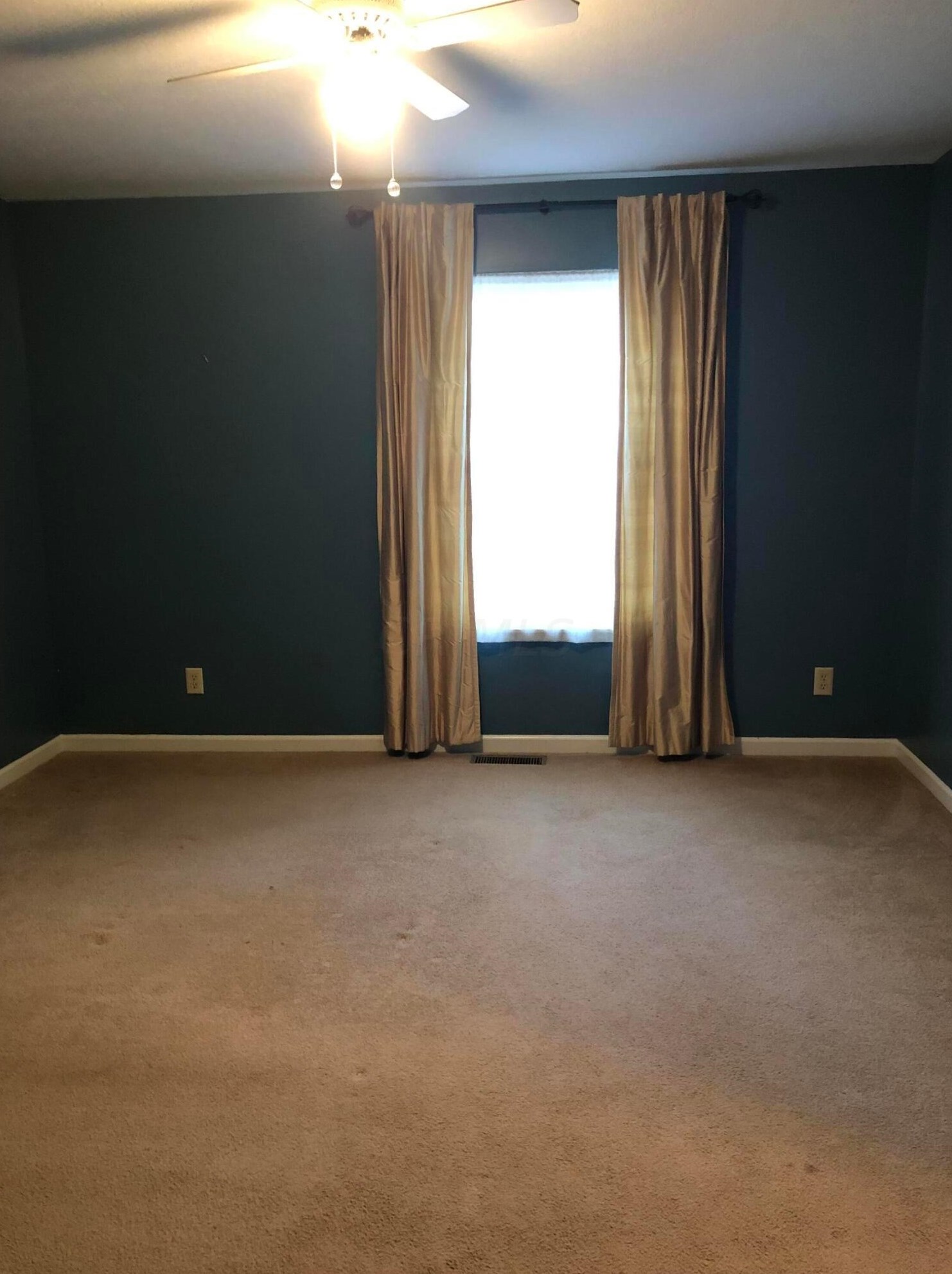 124 Coventry Ct, Lancaster OH  43130-4135 exterior