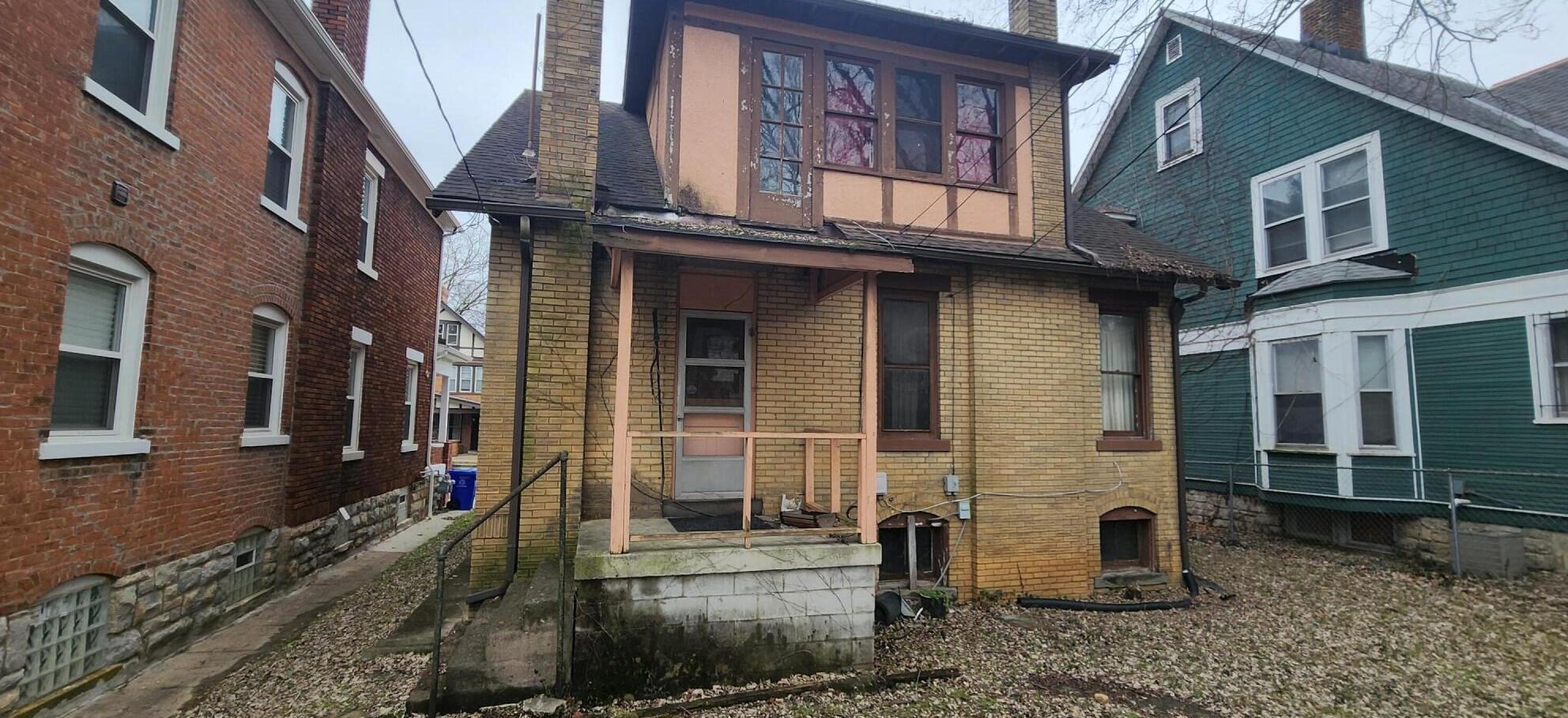 379 Morrison Ave, Columbus, OH 43205-2133