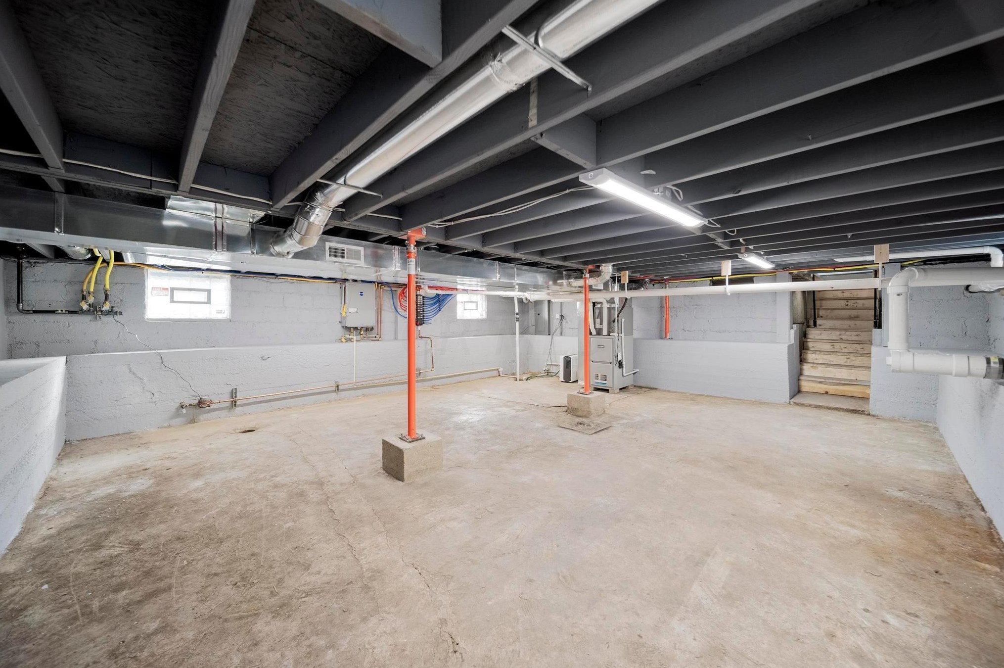 2023 Ferris Rd, Columbus OH  43224-2344 exterior