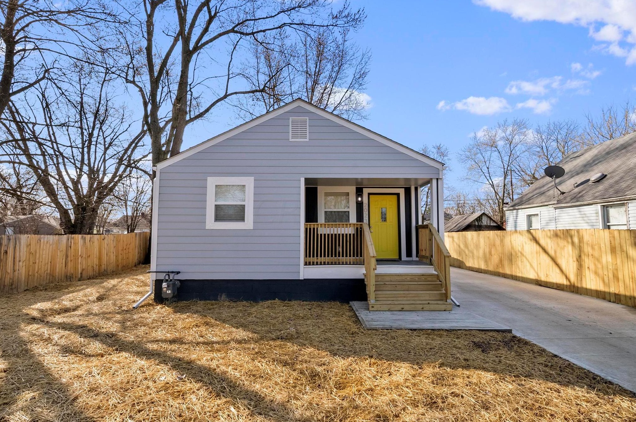 2023 Ferris Rd, Columbus OH  43224-2344 exterior