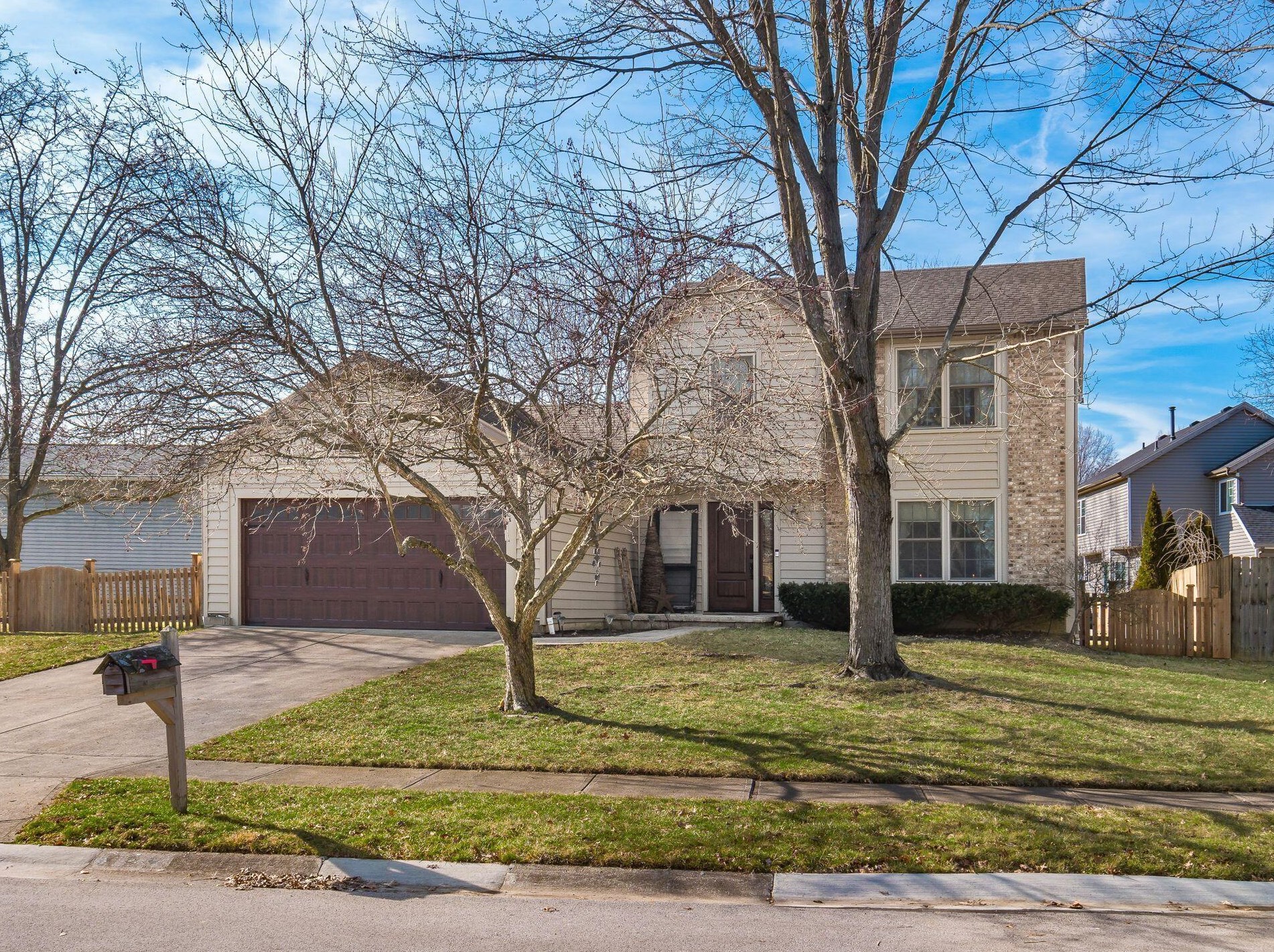 927 Timothy Dr, Columbus, OH 43230-5042