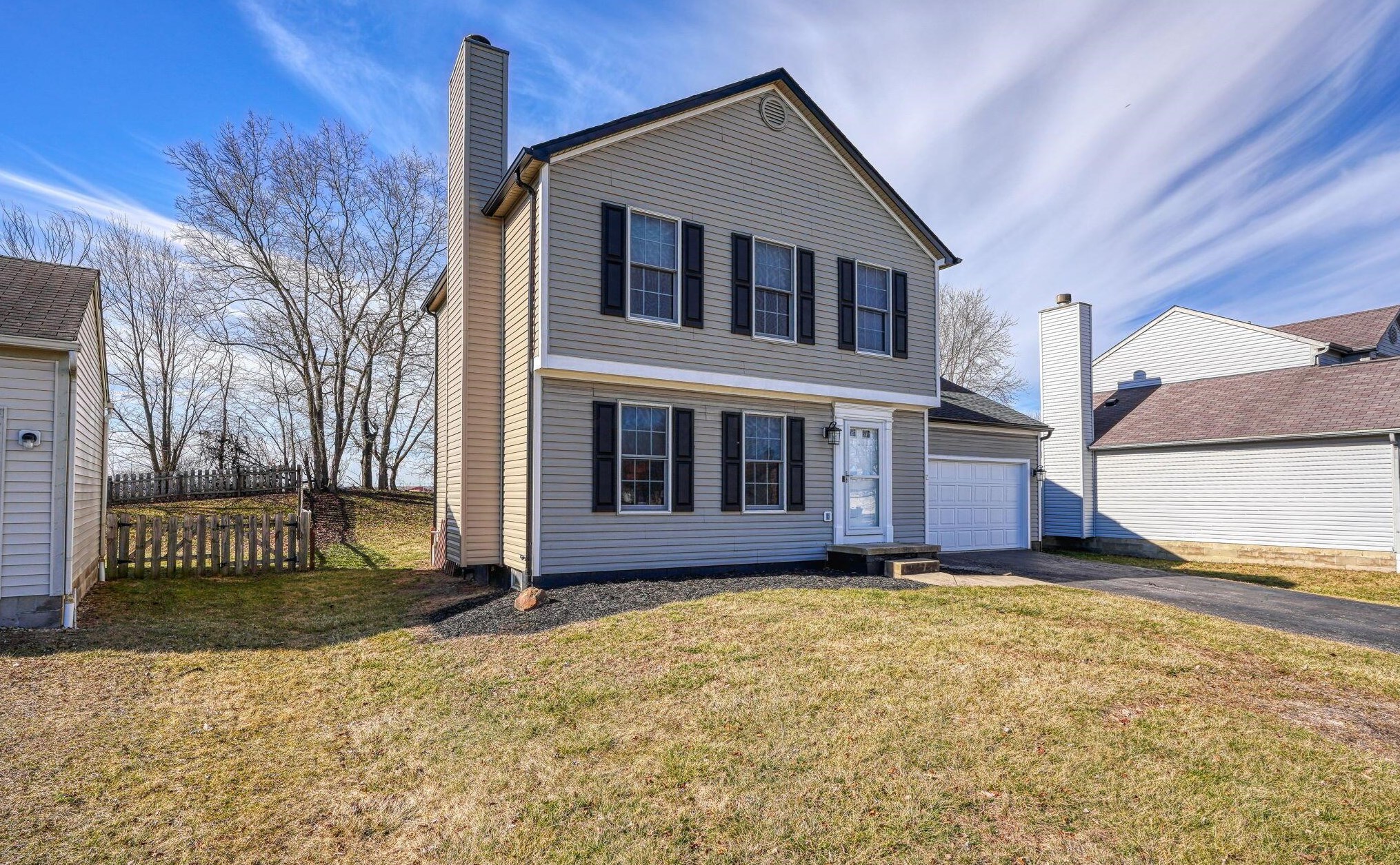 2771 Cross Creek Ave, Lancaster OH  43130-7811 exterior