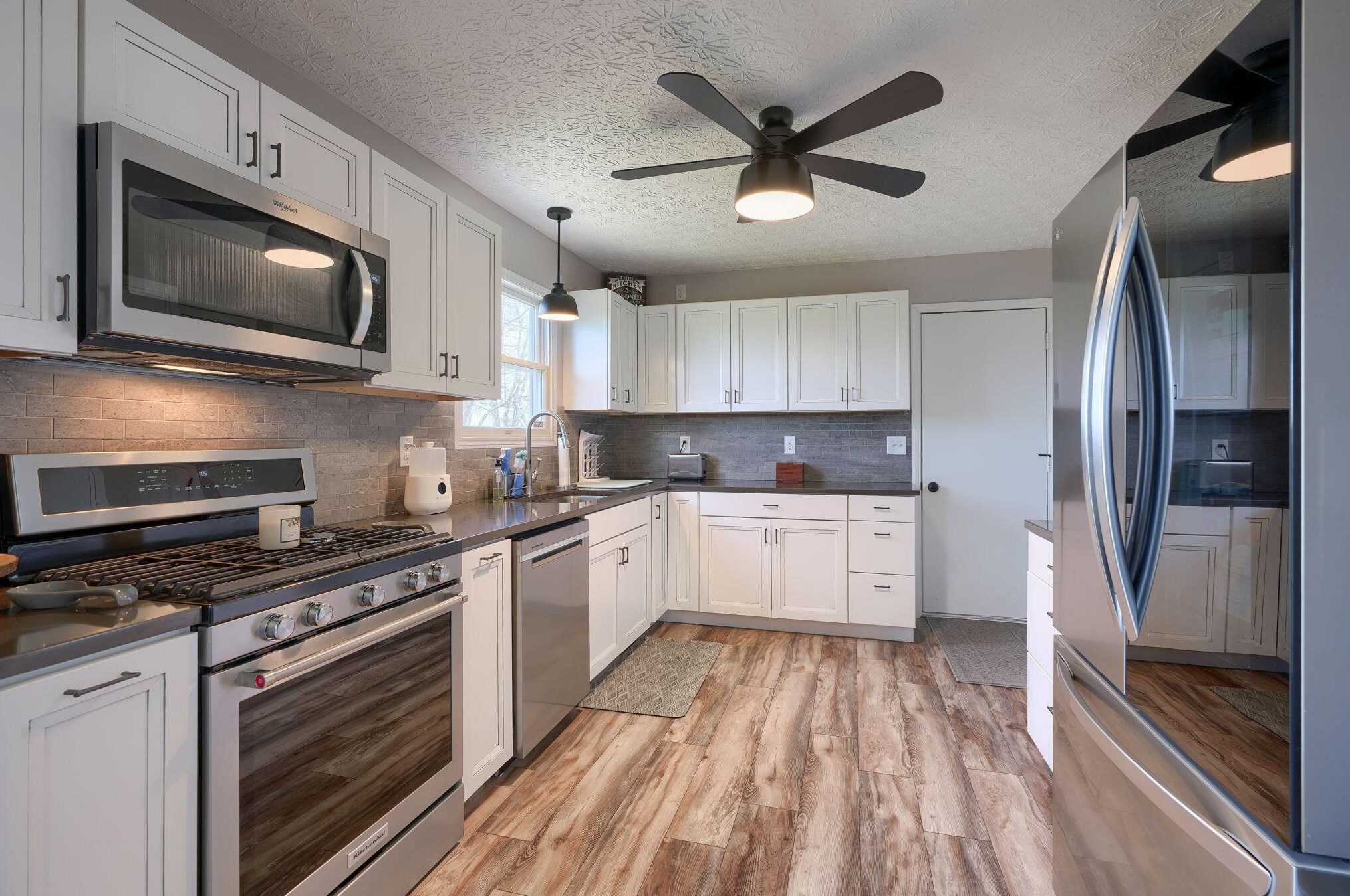 2771 Cross Creek Ave, Lancaster OH  43130-7811 exterior