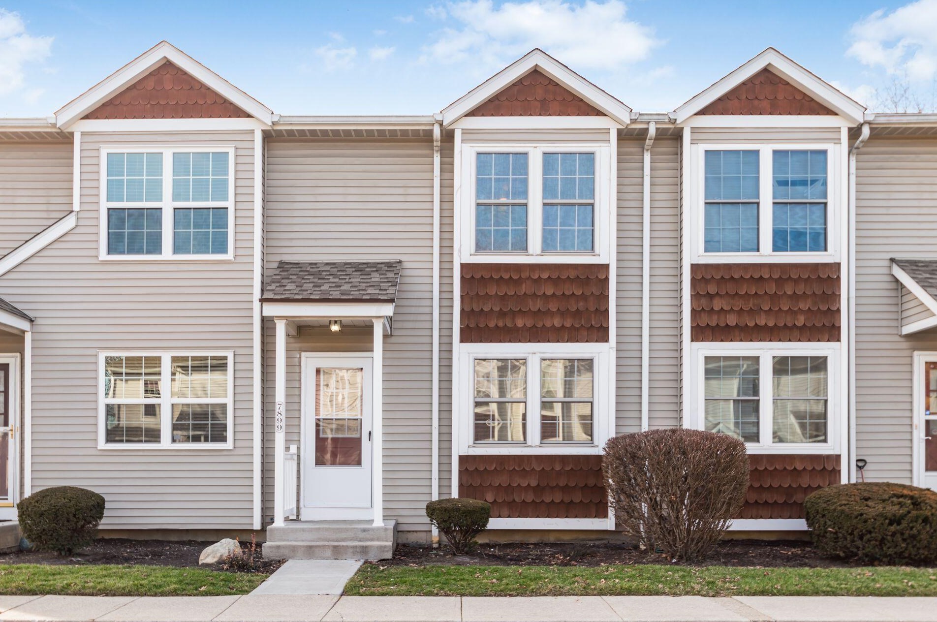 7899 Tuxford Ct, Columbus, OH 43085-5854