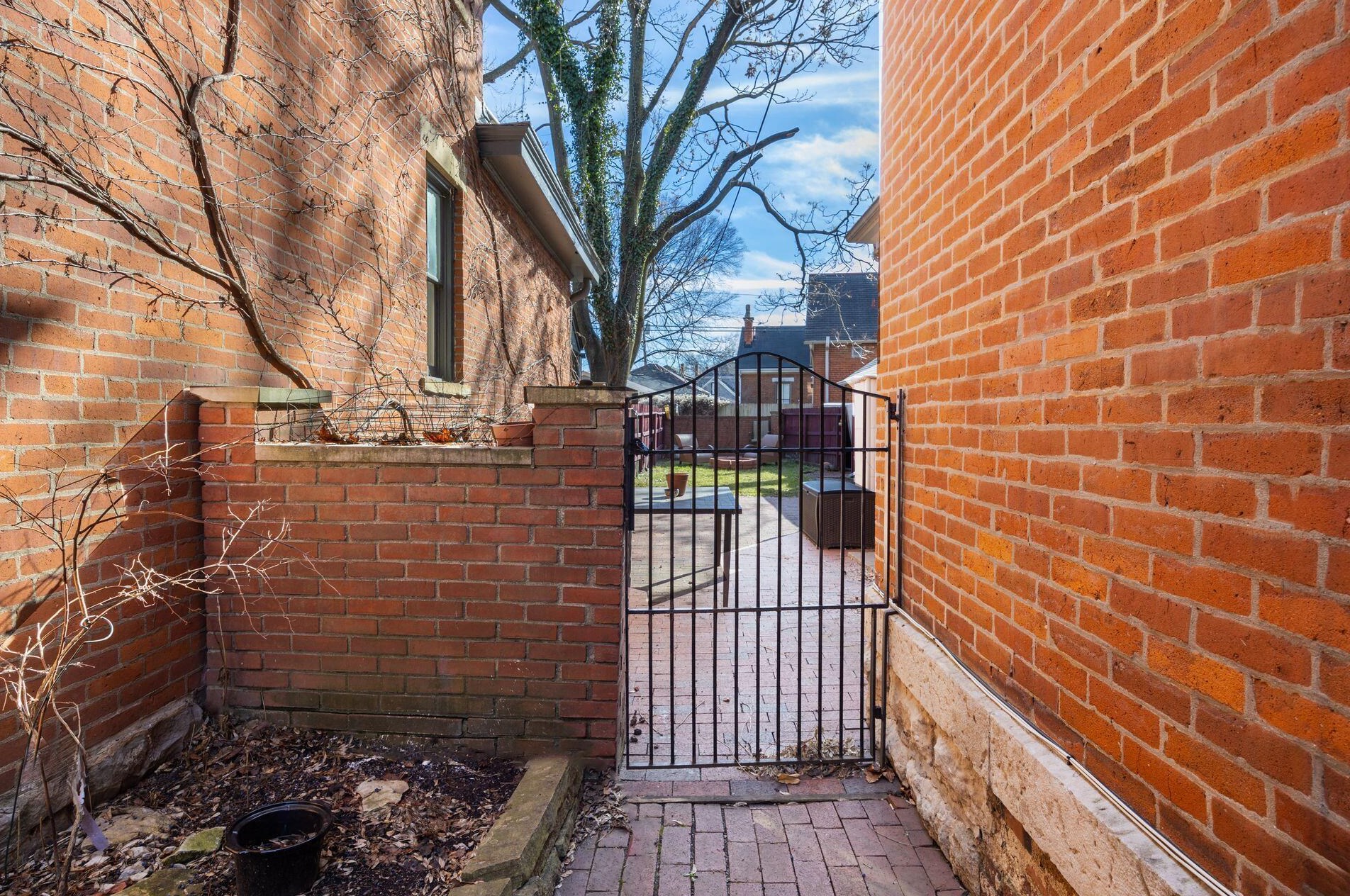 35 Thurman Ave, Columbus OH  43206-3423 exterior