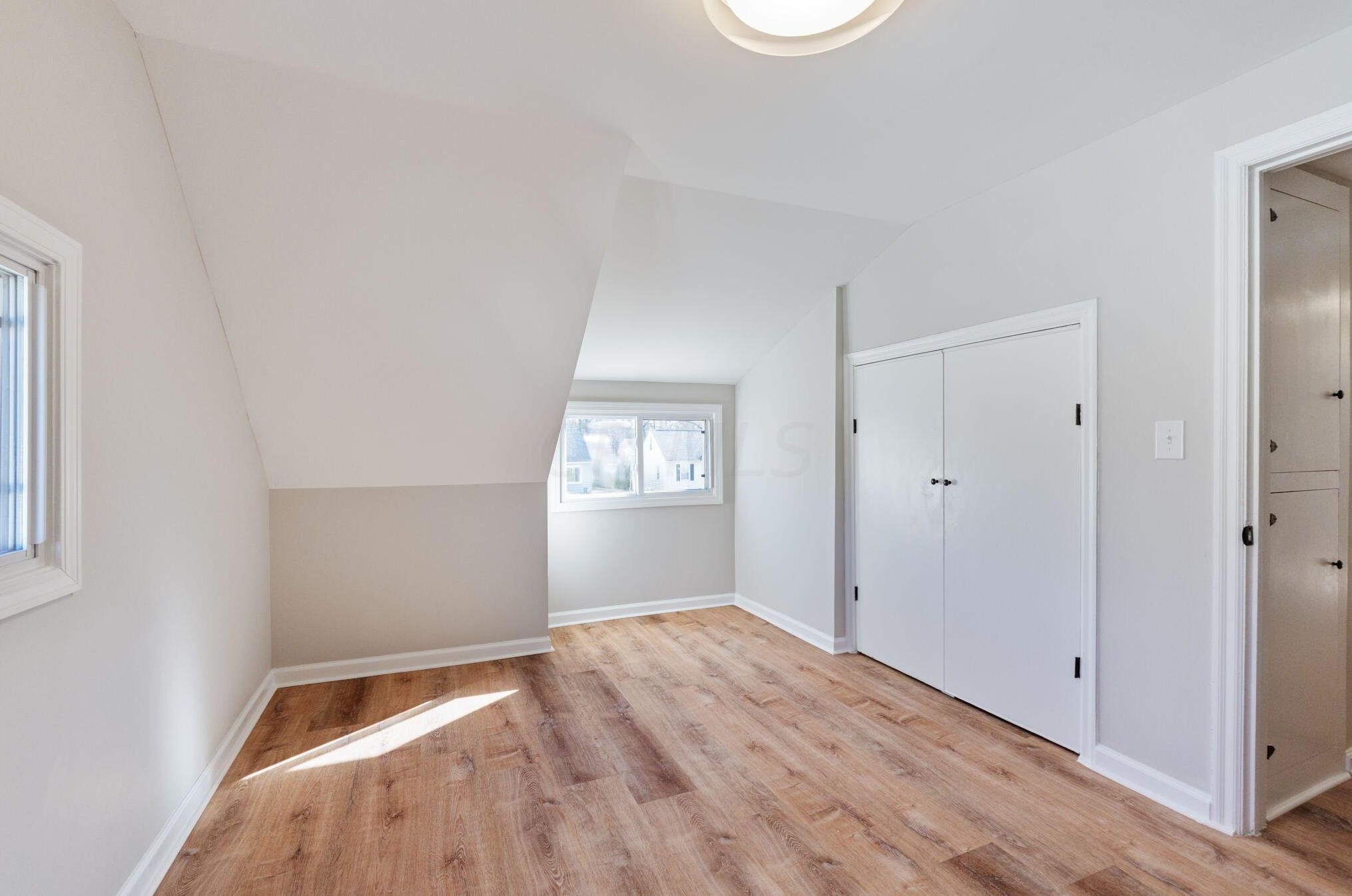 189 Gould Rd, Columbus OH  43209-1549 exterior