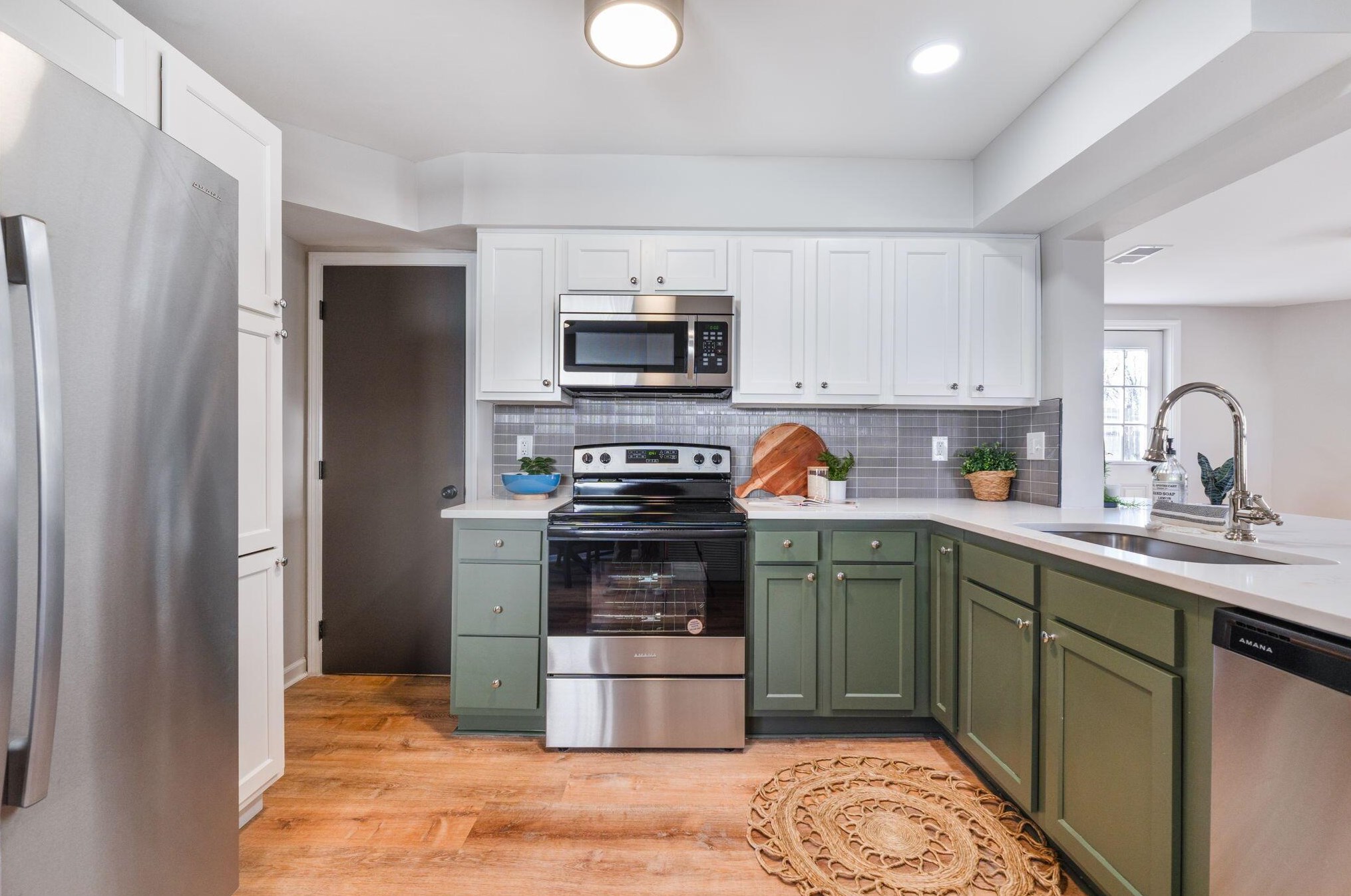 189 Gould Rd, Columbus OH  43209-1549 exterior