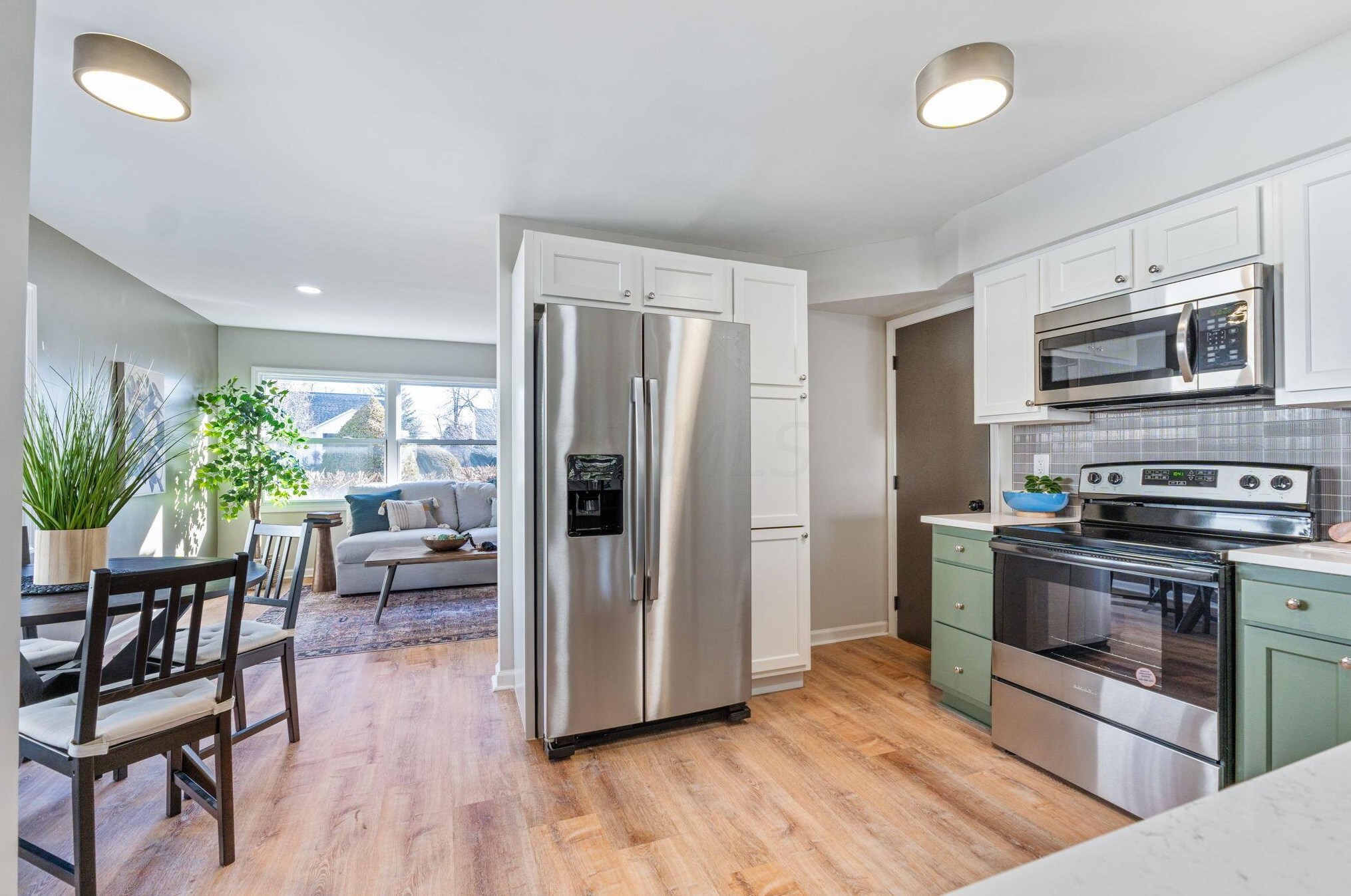 189 Gould Rd, Columbus OH  43209-1549 exterior