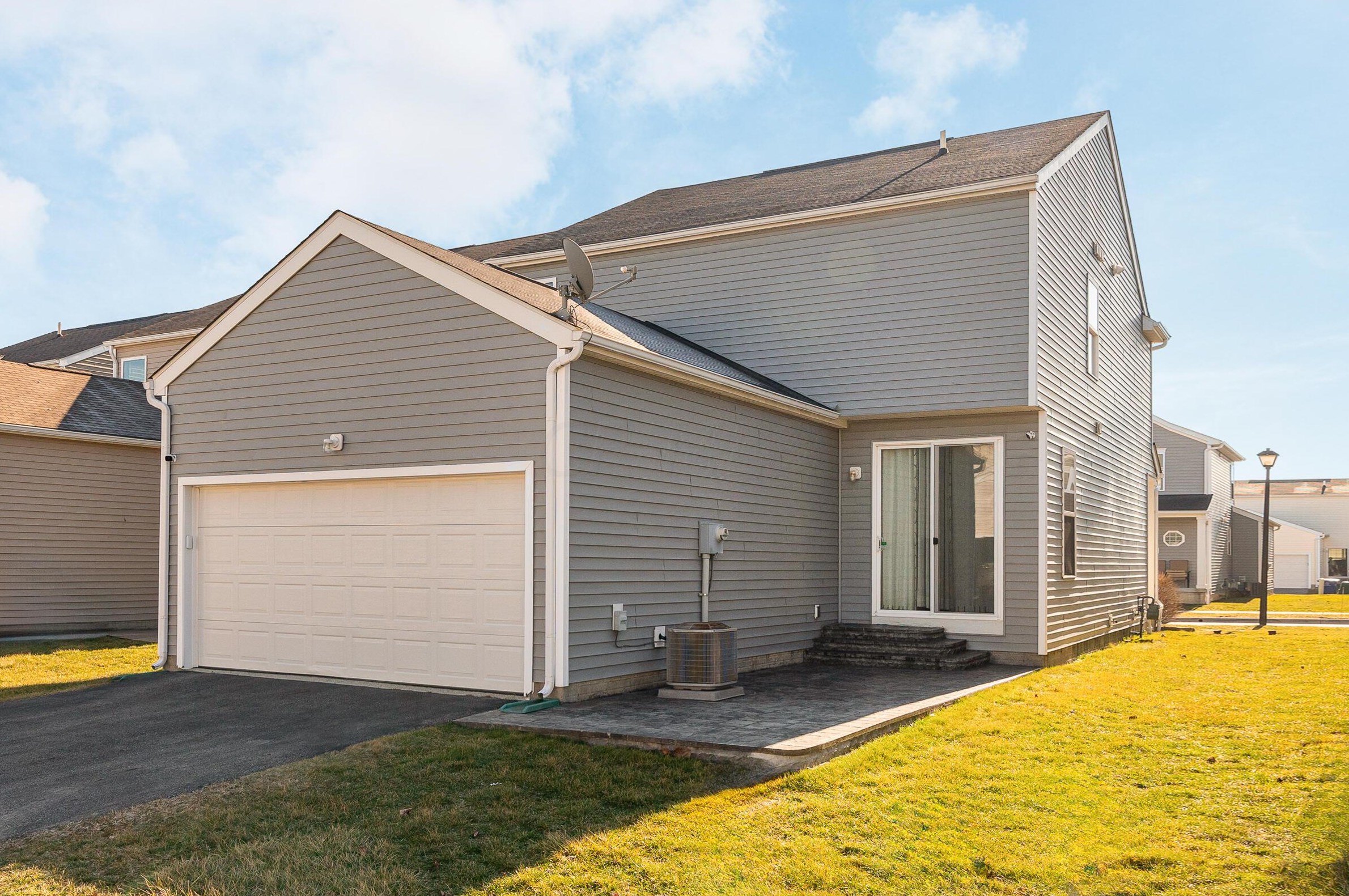 5654 Alliance Way, Columbus OH  43228-8947 exterior