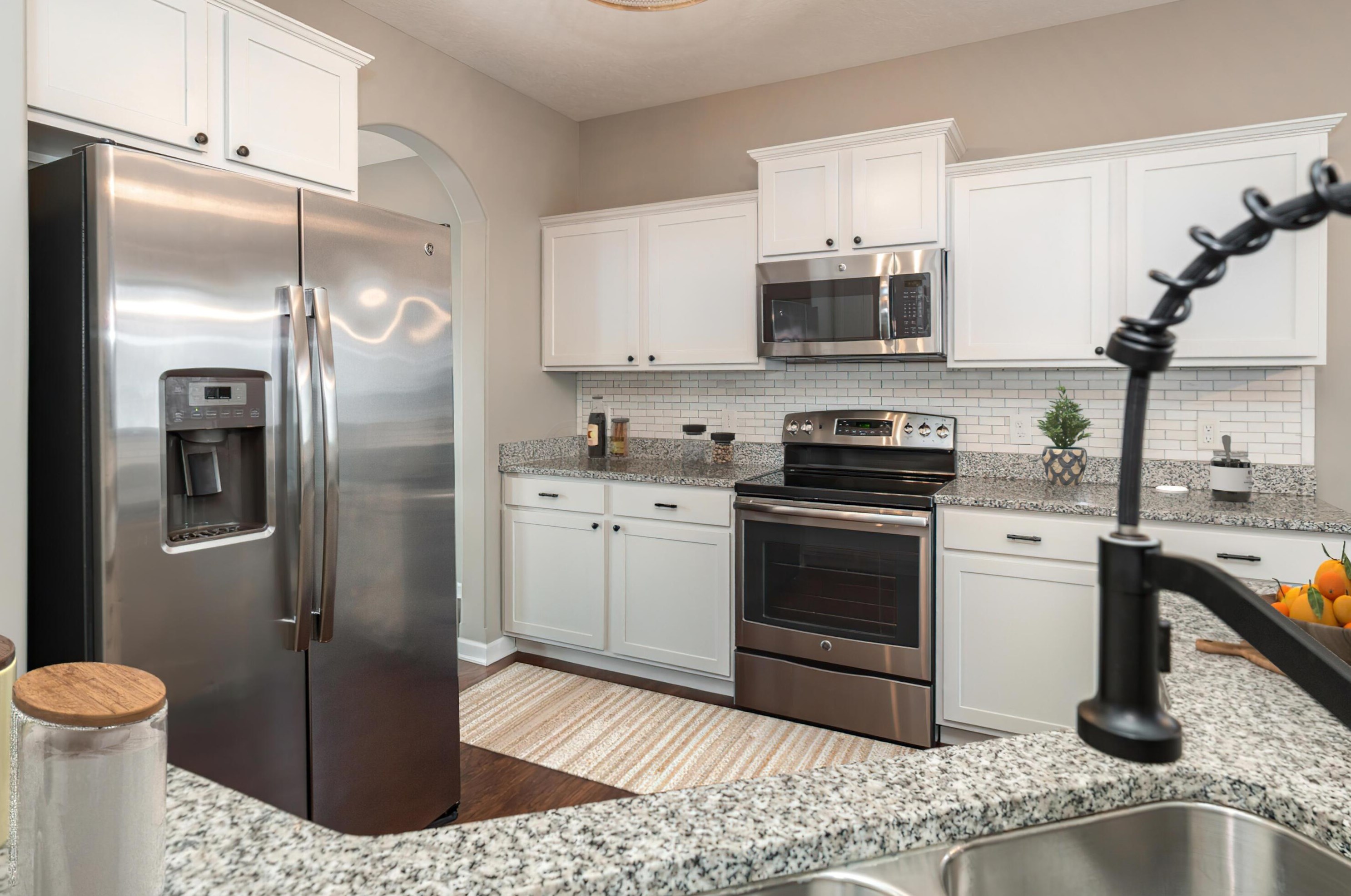 5654 Alliance Way, Columbus OH  43228-8947 exterior