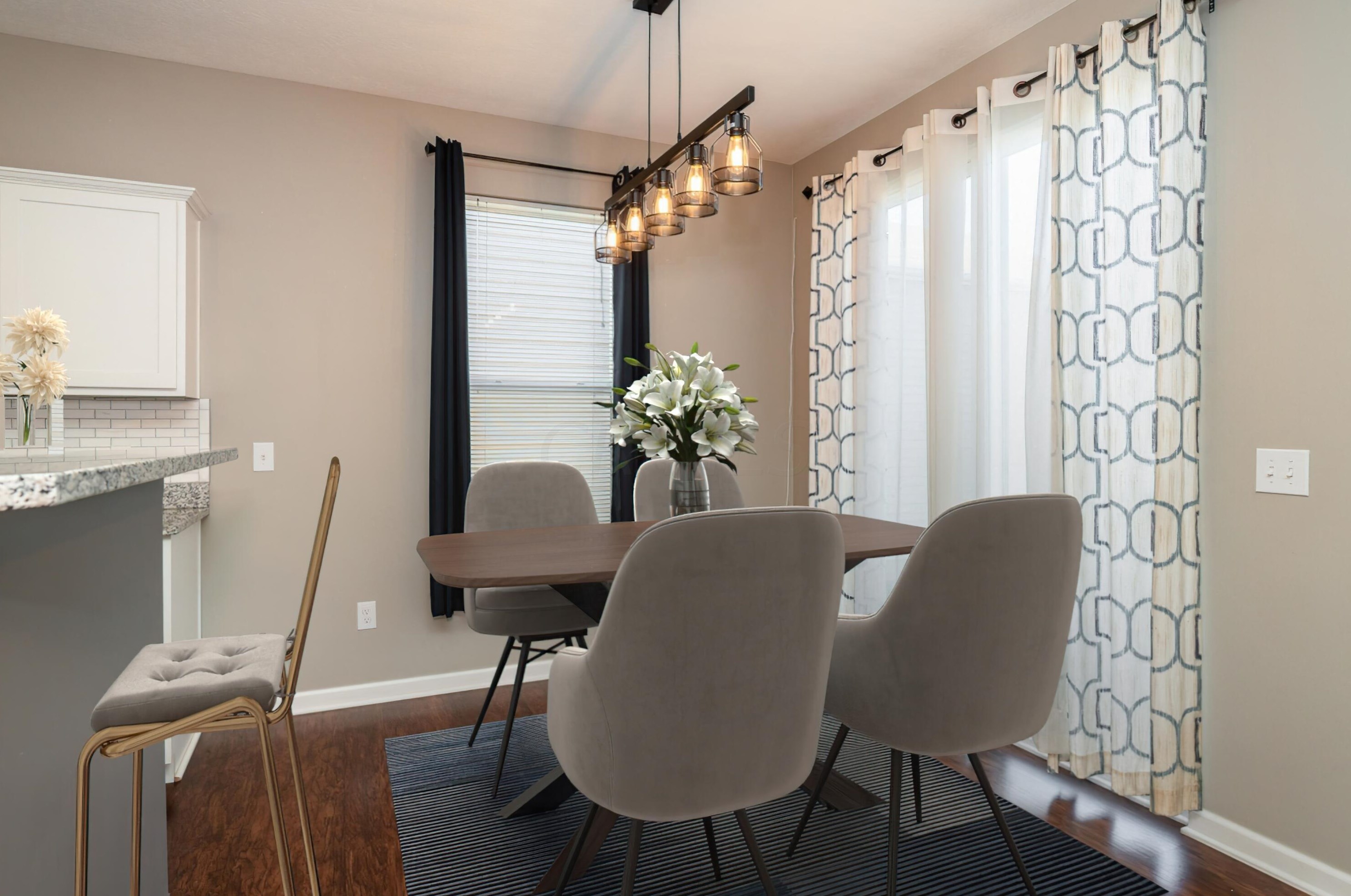 5654 Alliance Way, Columbus OH  43228-8947 exterior