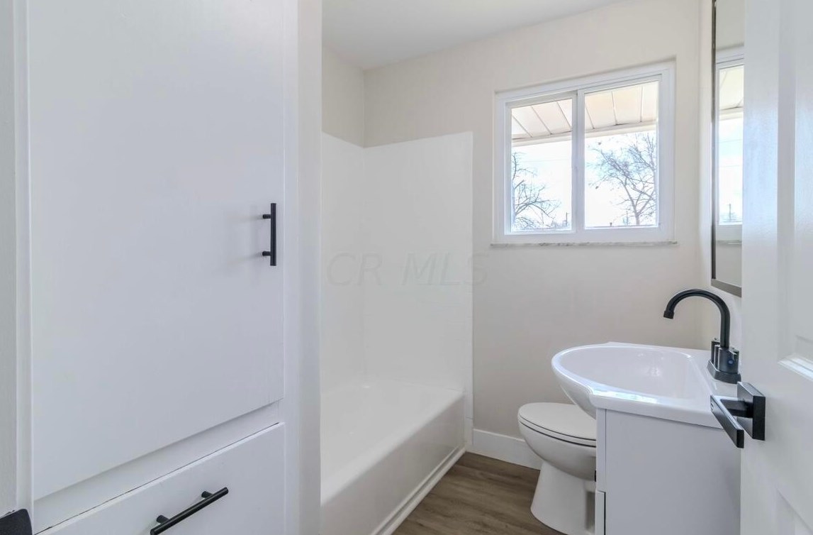 3750 Dort Pl, Columbus OH  43227-2022 exterior