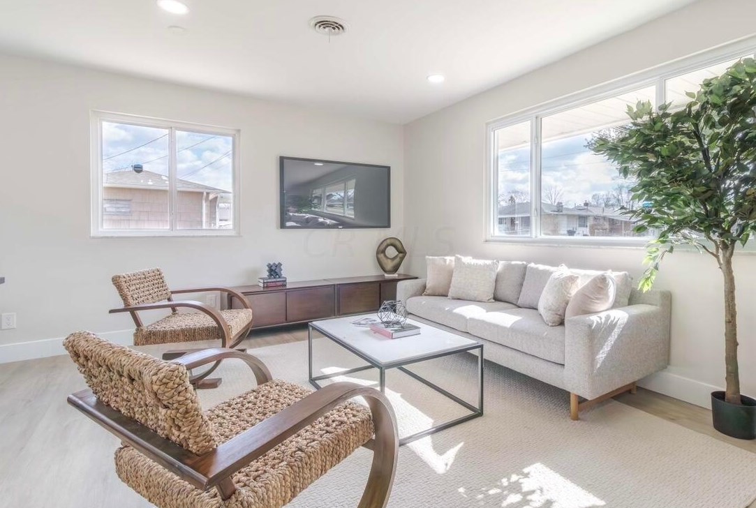 3750 Dort Pl, Columbus OH  43227-2022 exterior