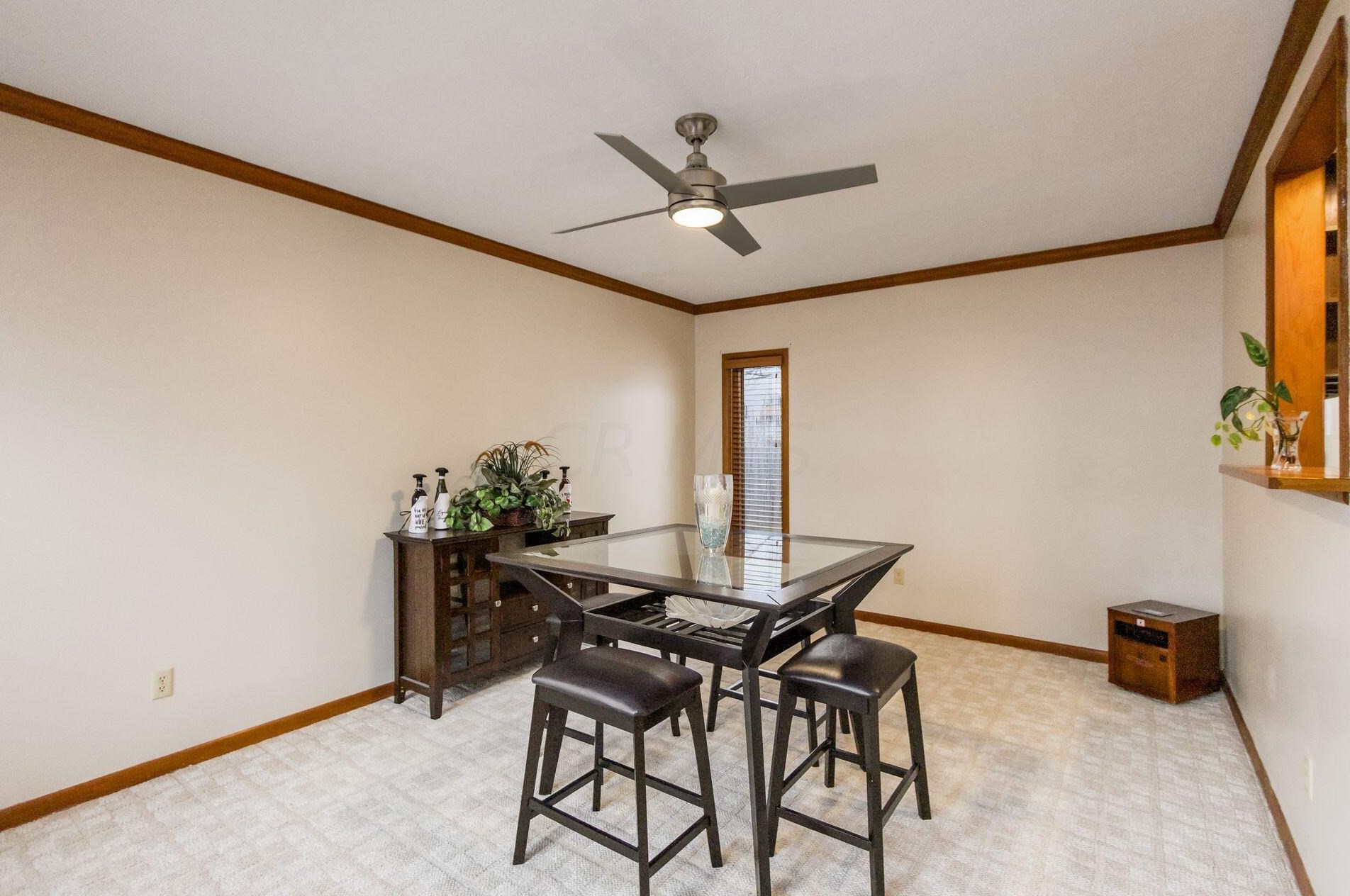 521 Heatherhill Rd, Columbus OH  43213-2461 exterior