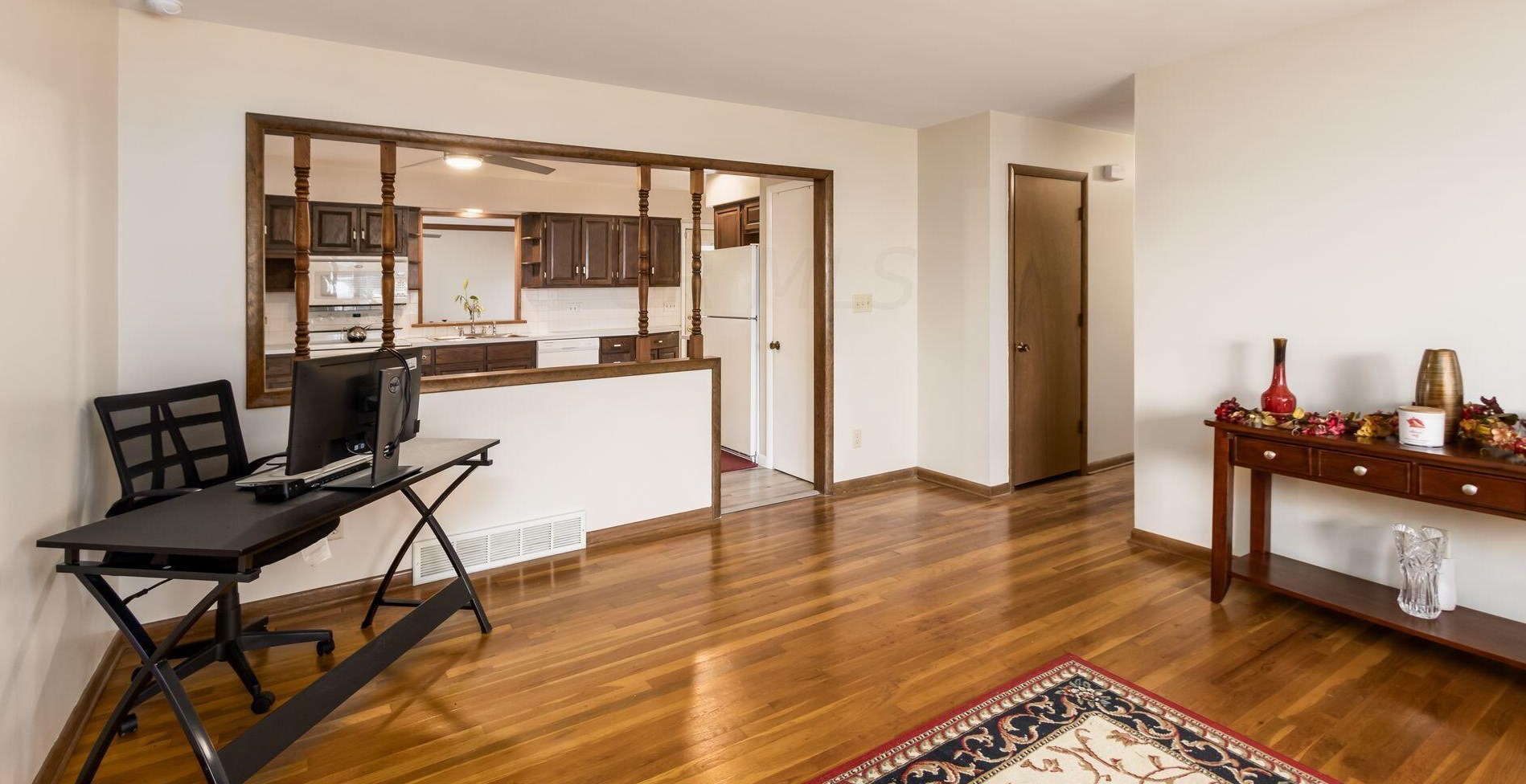 521 Heatherhill Rd, Columbus OH  43213-2461 exterior