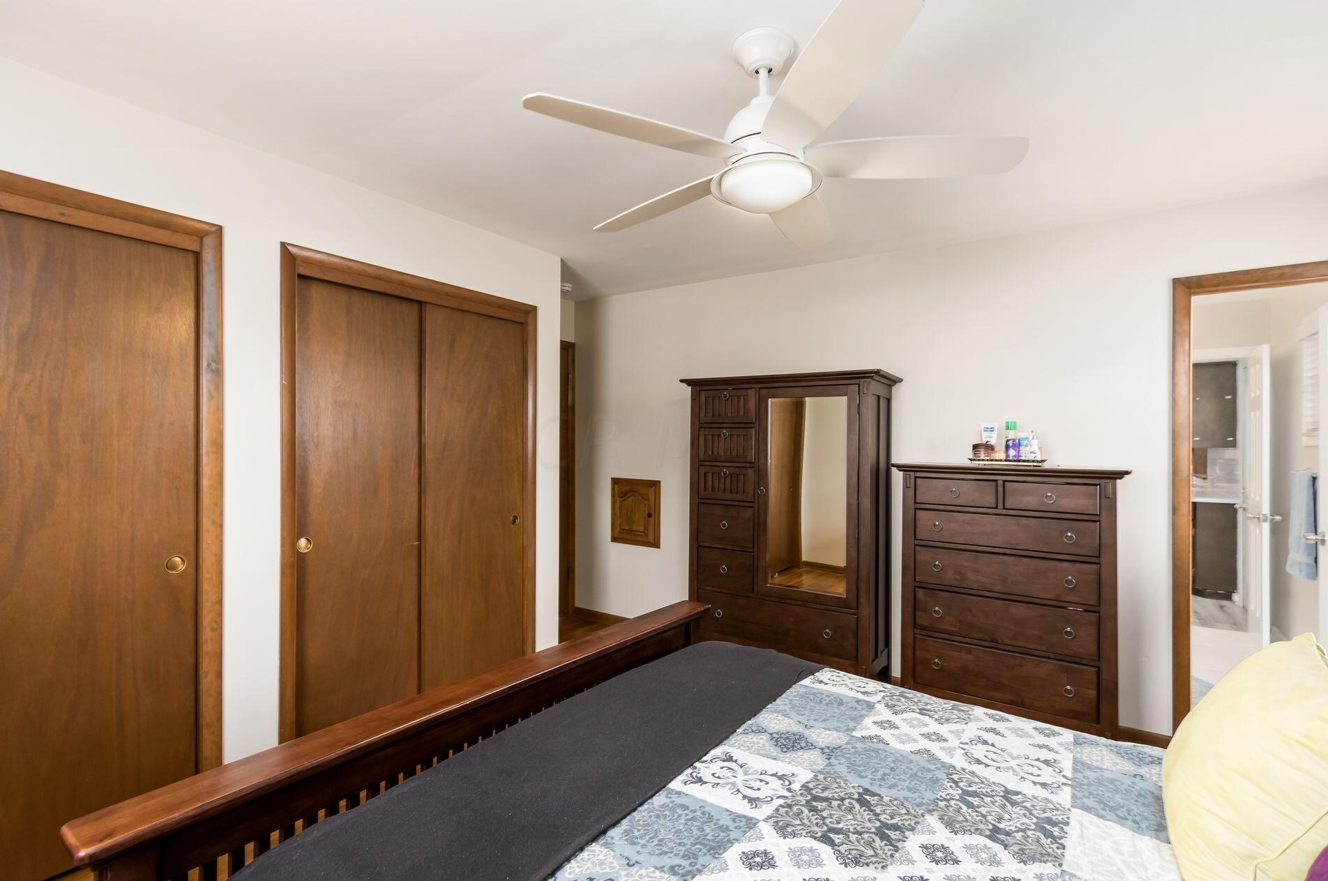 521 Heatherhill Rd, Columbus OH  43213-2461 exterior