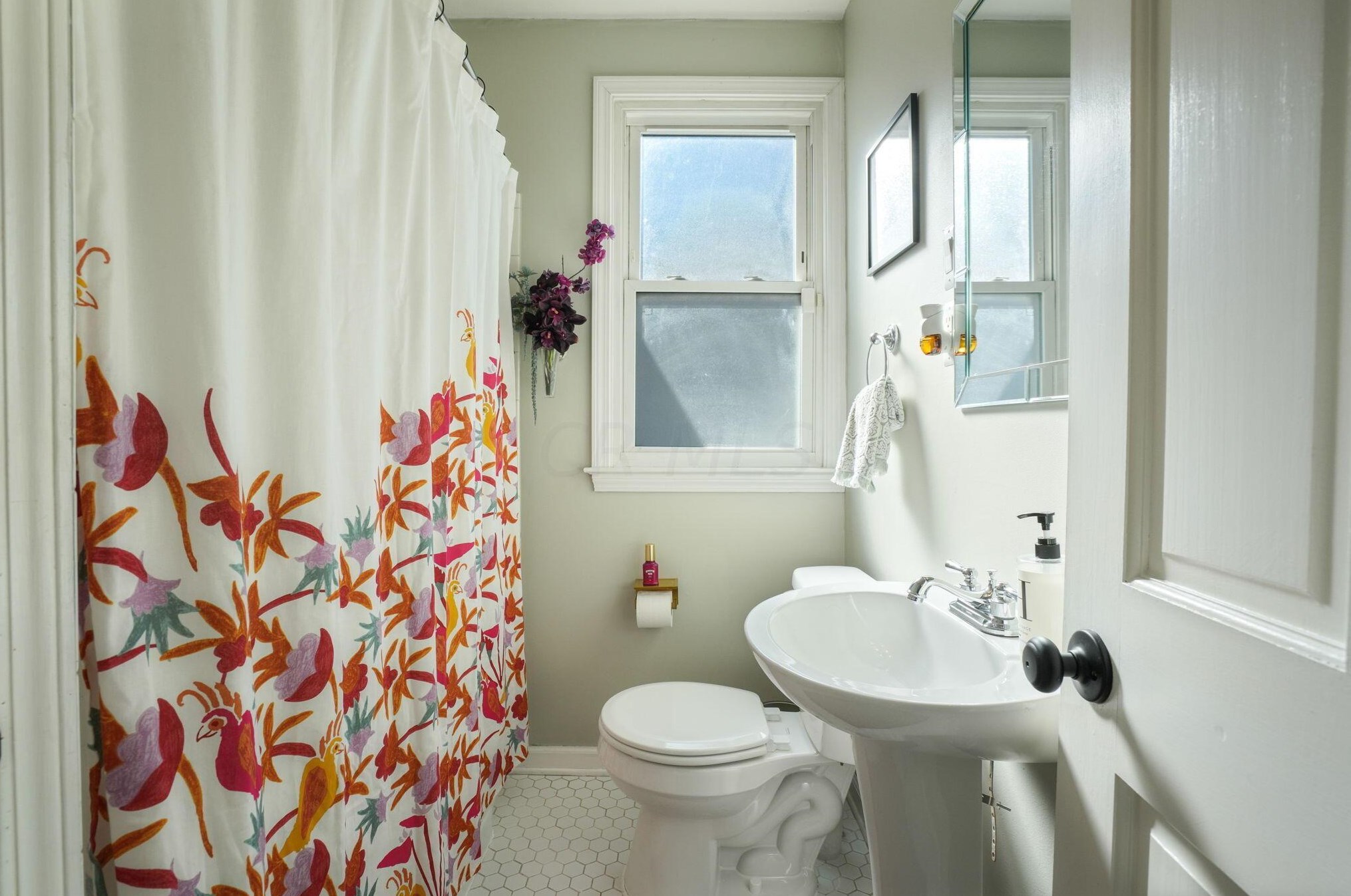 395 Selby Blvd, Columbus OH  43085-3623 exterior