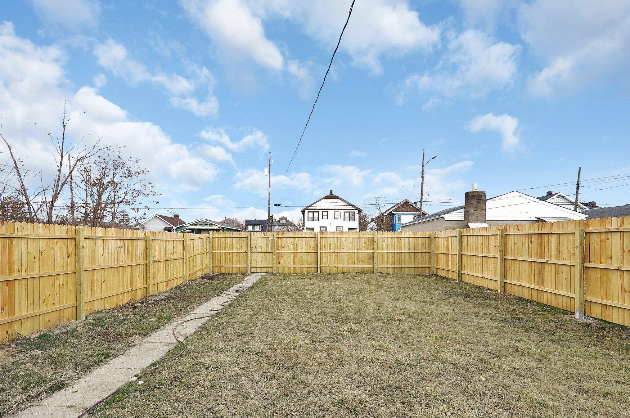 1176 Sidney St, Columbus OH  43201-2954 exterior