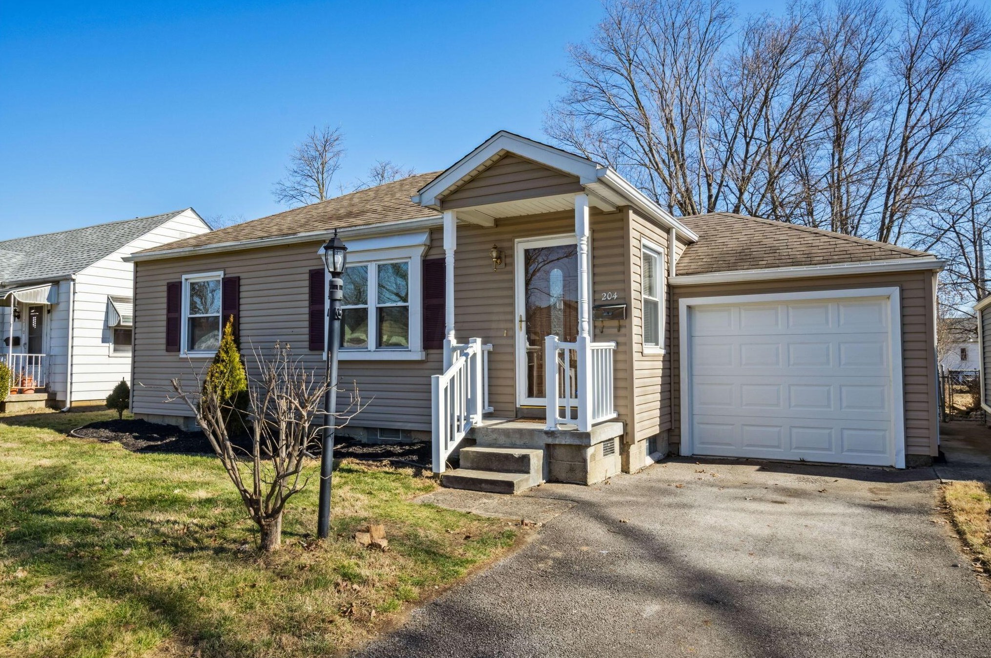 204 Lowell Rd, Columbus, OH 43209