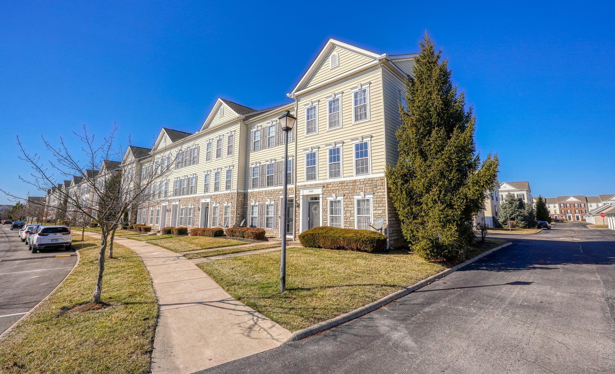 5542 Bow Falls Blvd #37, Dublin, OH 43016
