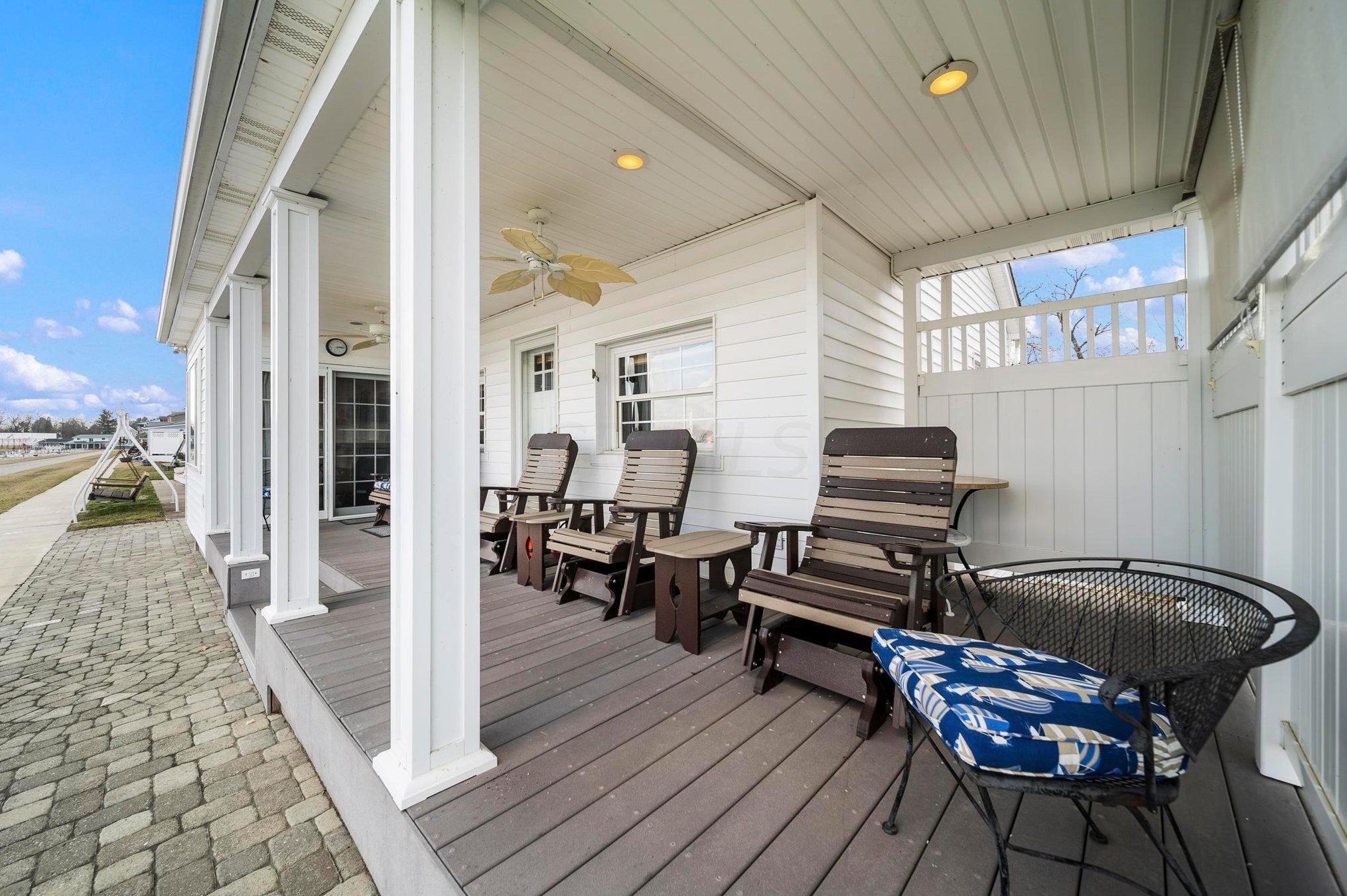 12786 W Bank Ne Dr, Millersport, OH 43046