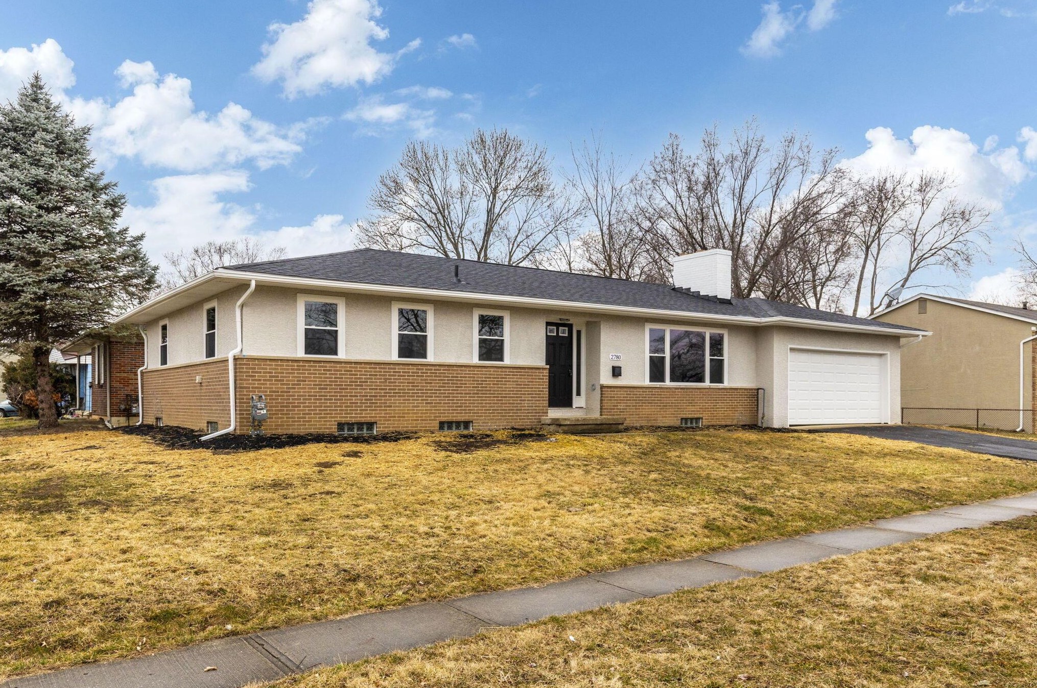 2780 Roxbury Rd, Columbus, OH 43219-2276