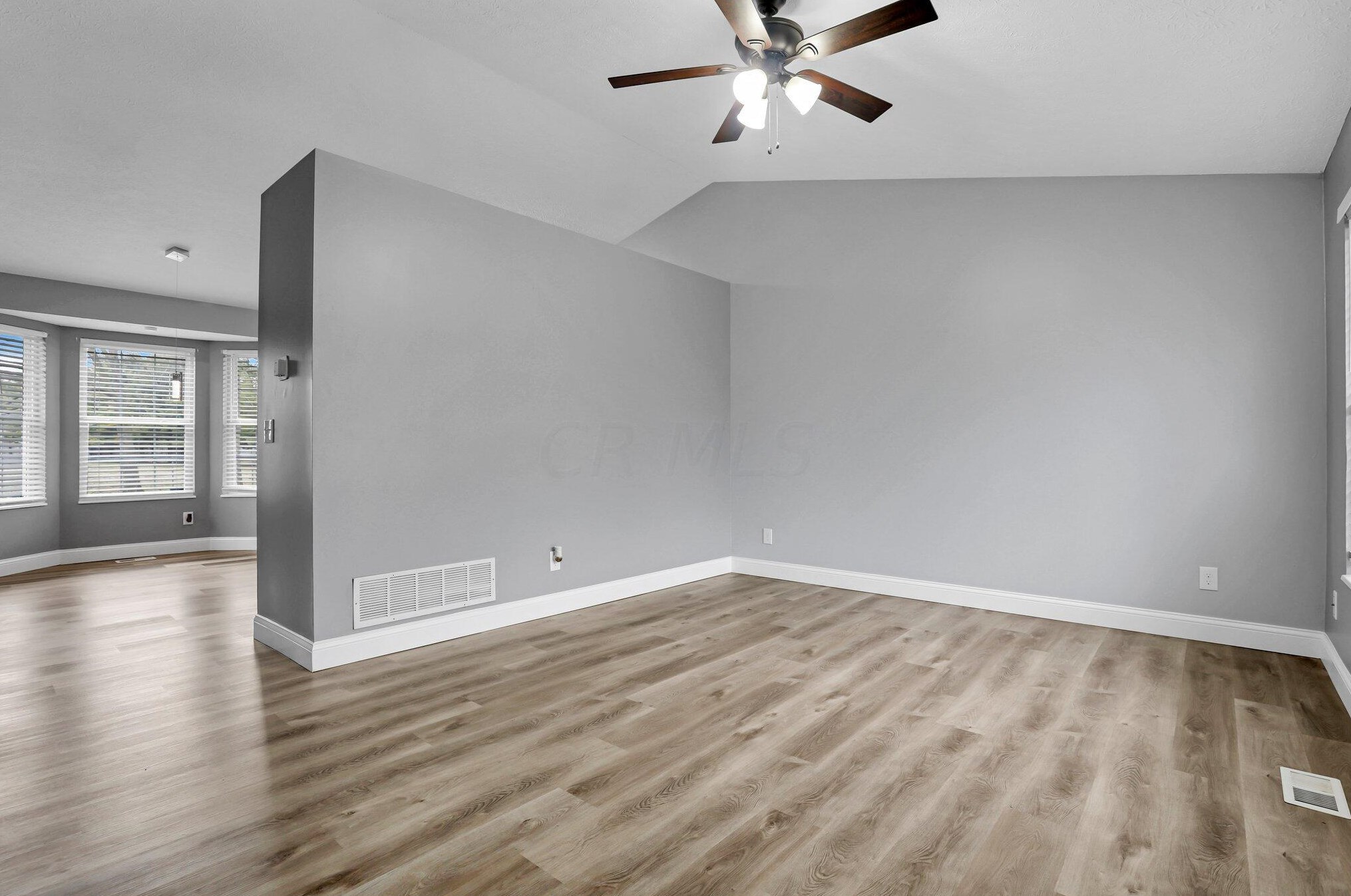 1544 Berkhard Dr, Columbus OH  43223-3385 exterior