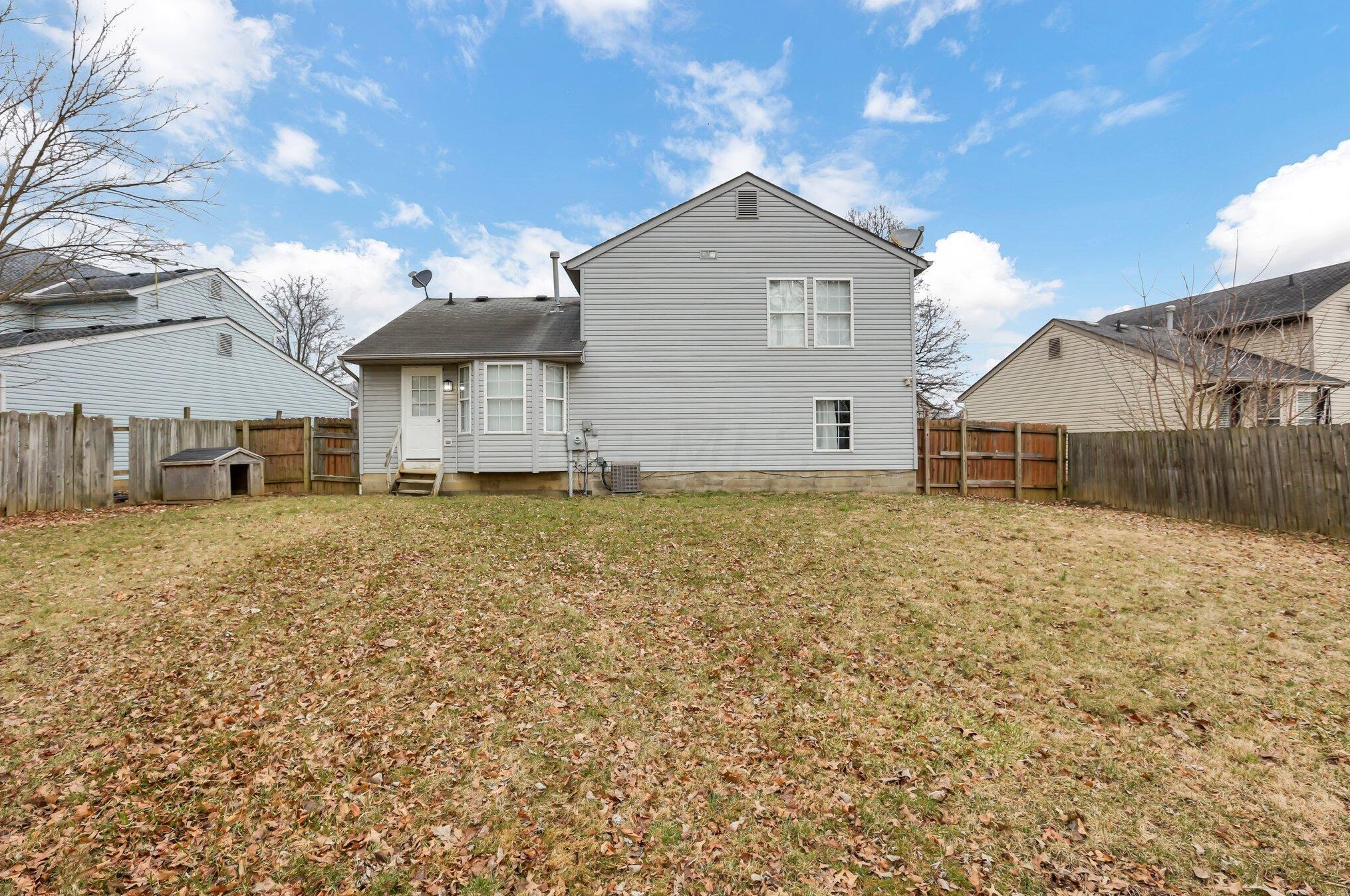 1544 Berkhard Dr, Columbus OH  43223-3385 exterior