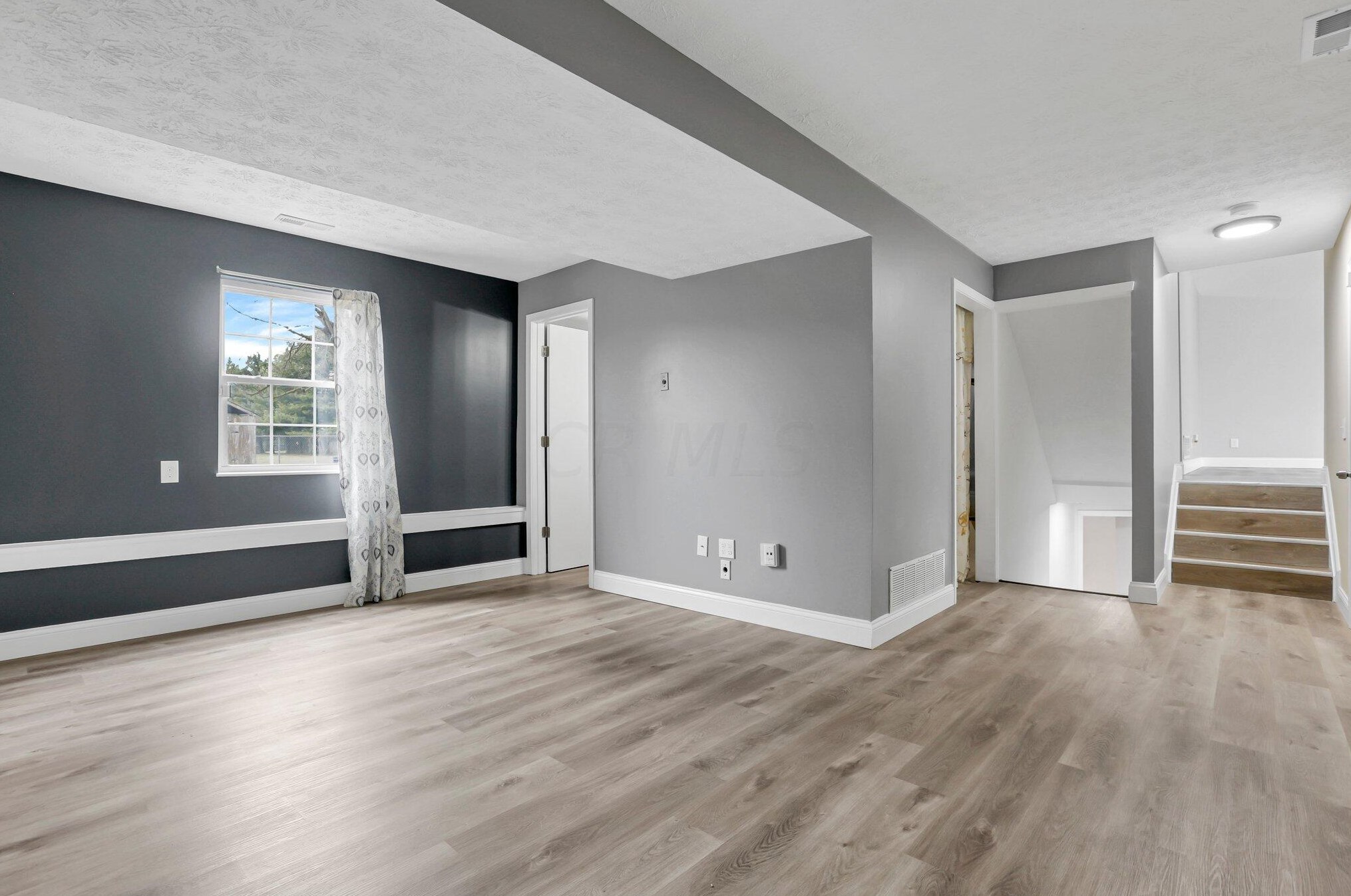 1544 Berkhard Dr, Columbus OH  43223-3385 exterior