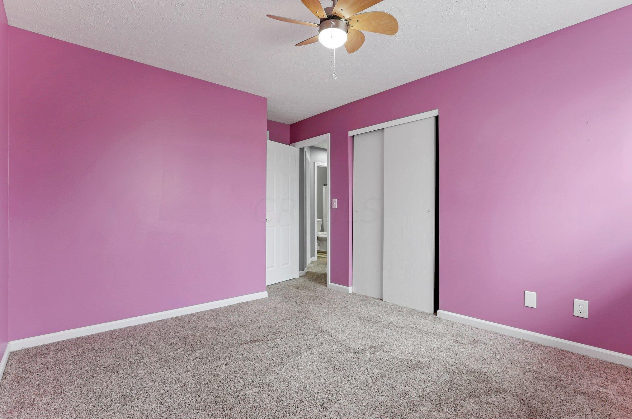 1544 Berkhard Dr, Columbus OH  43223-3385 exterior