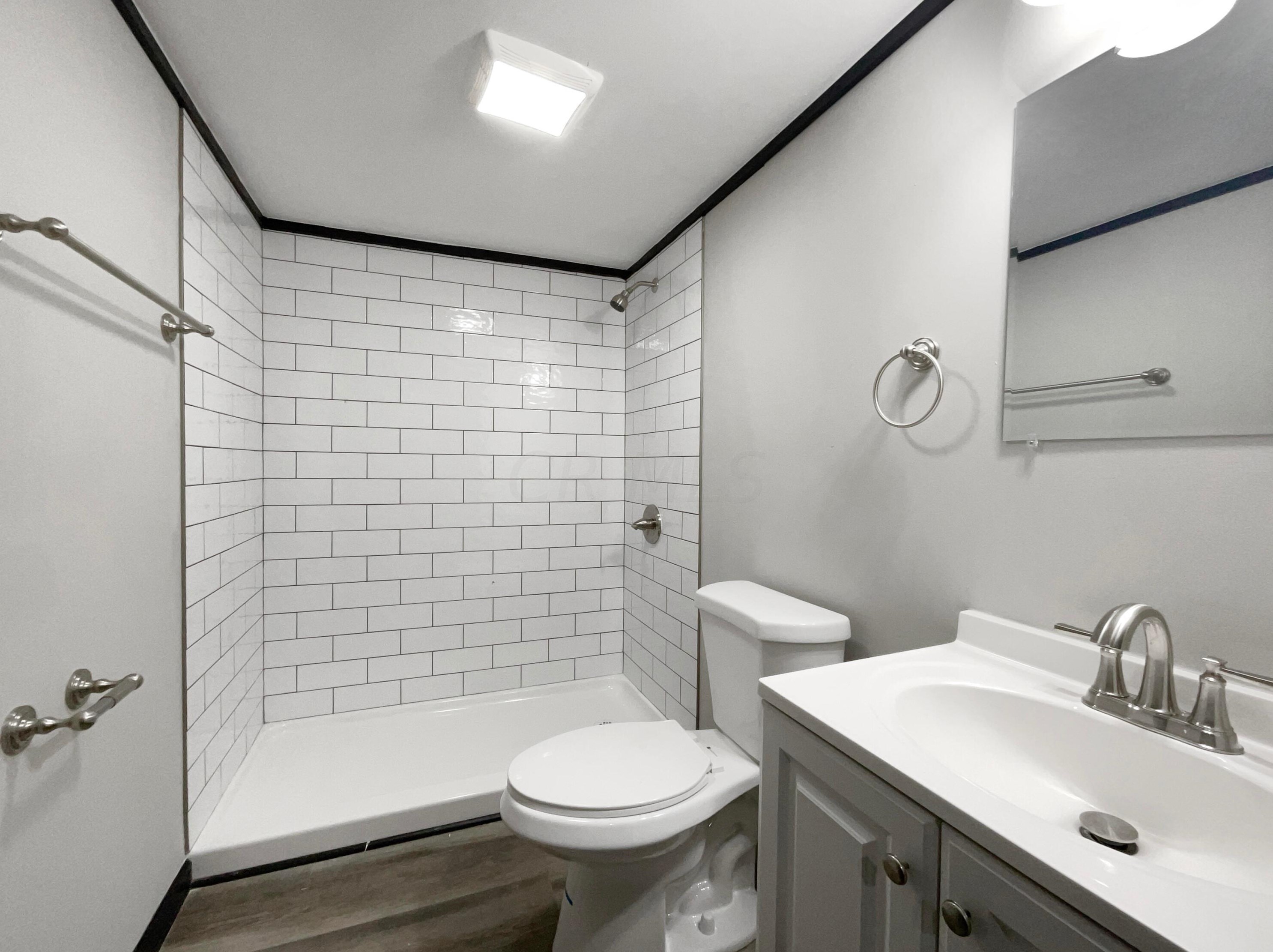 1259 Weldon Ave, Columbus OH  43224-4162 exterior