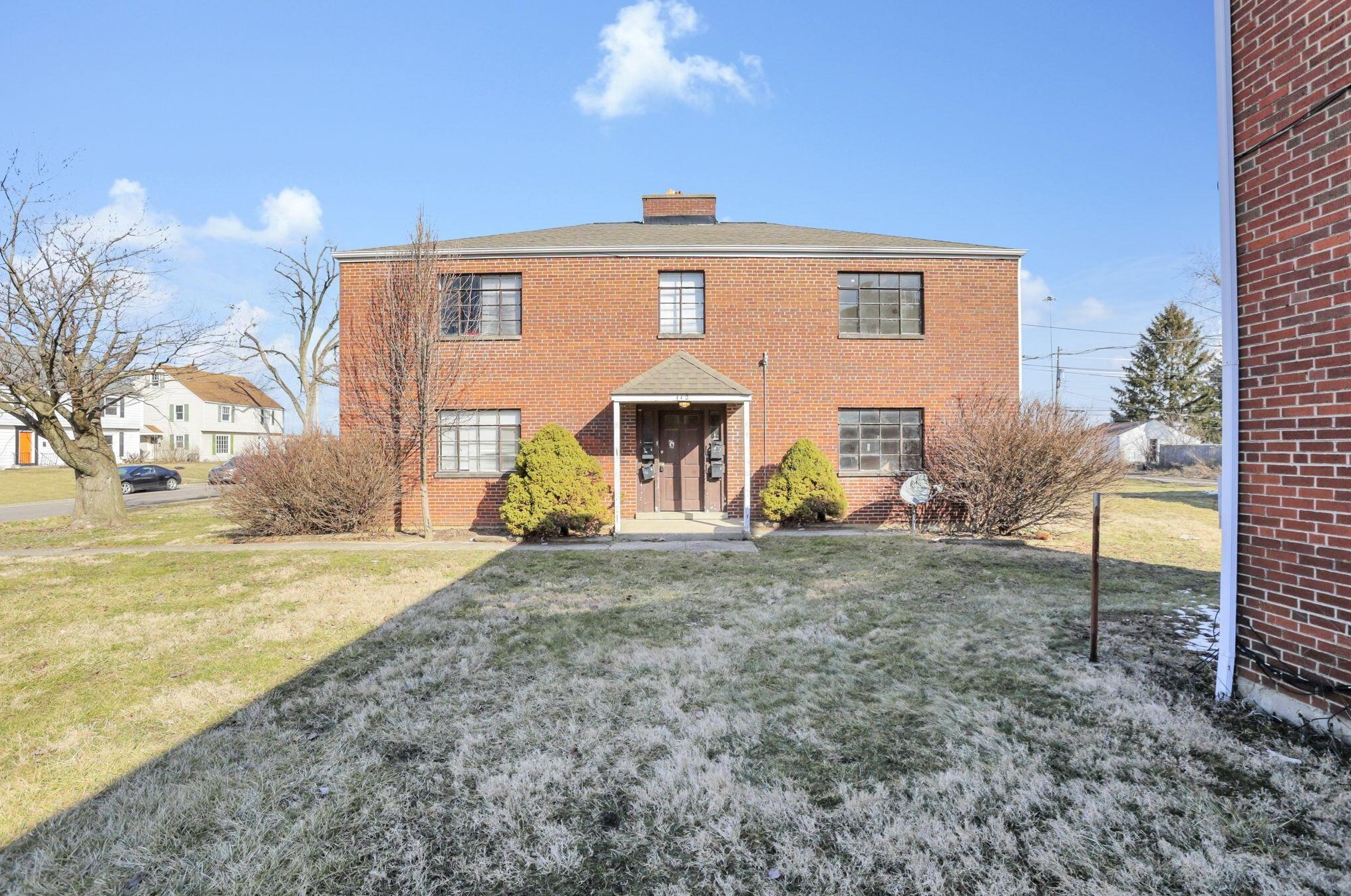 112 Hampton Rd, Columbus OH  43213-1060 exterior