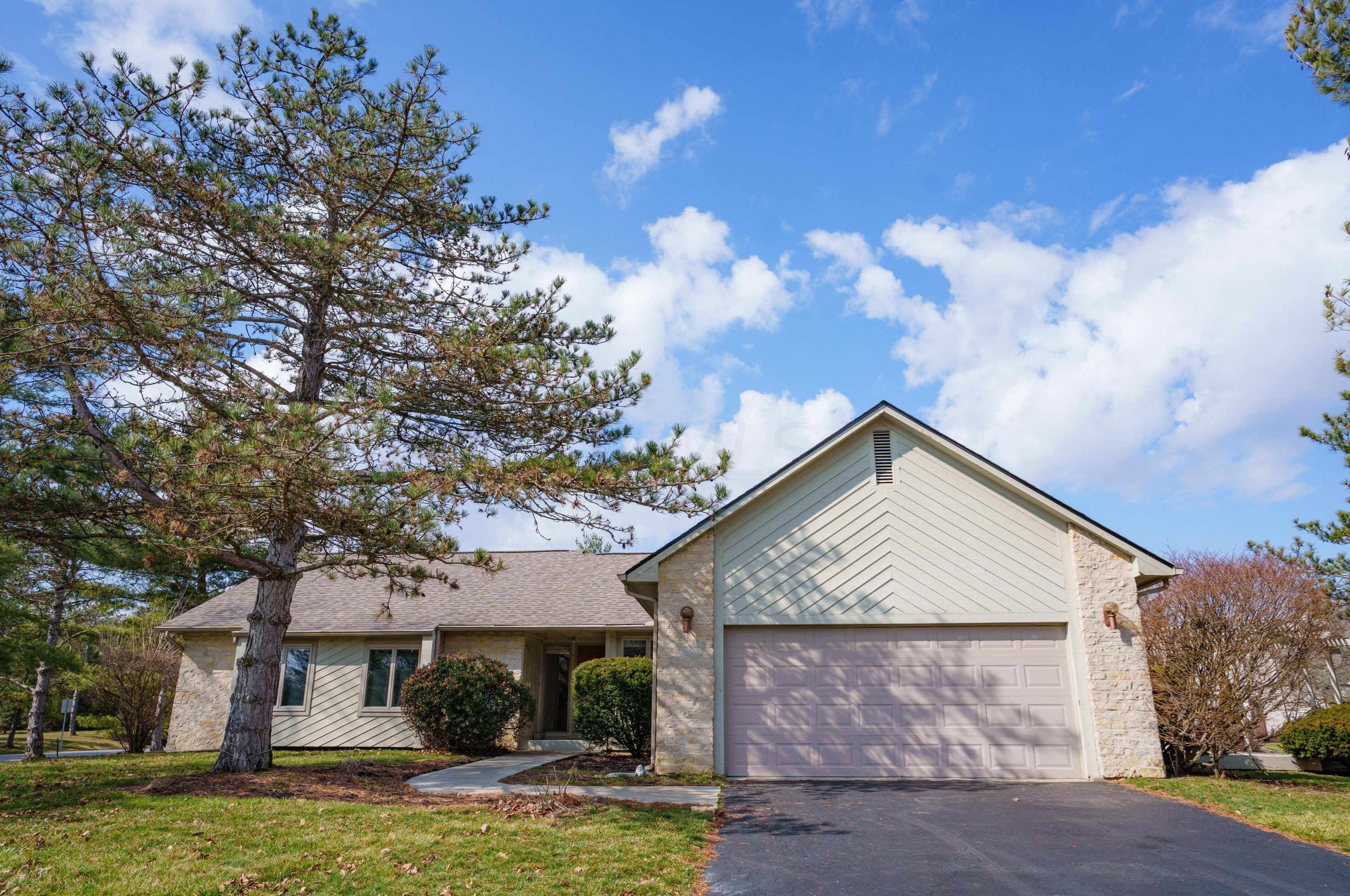 8913 Turin Hill Ct, Dublin, OH 43017-9414