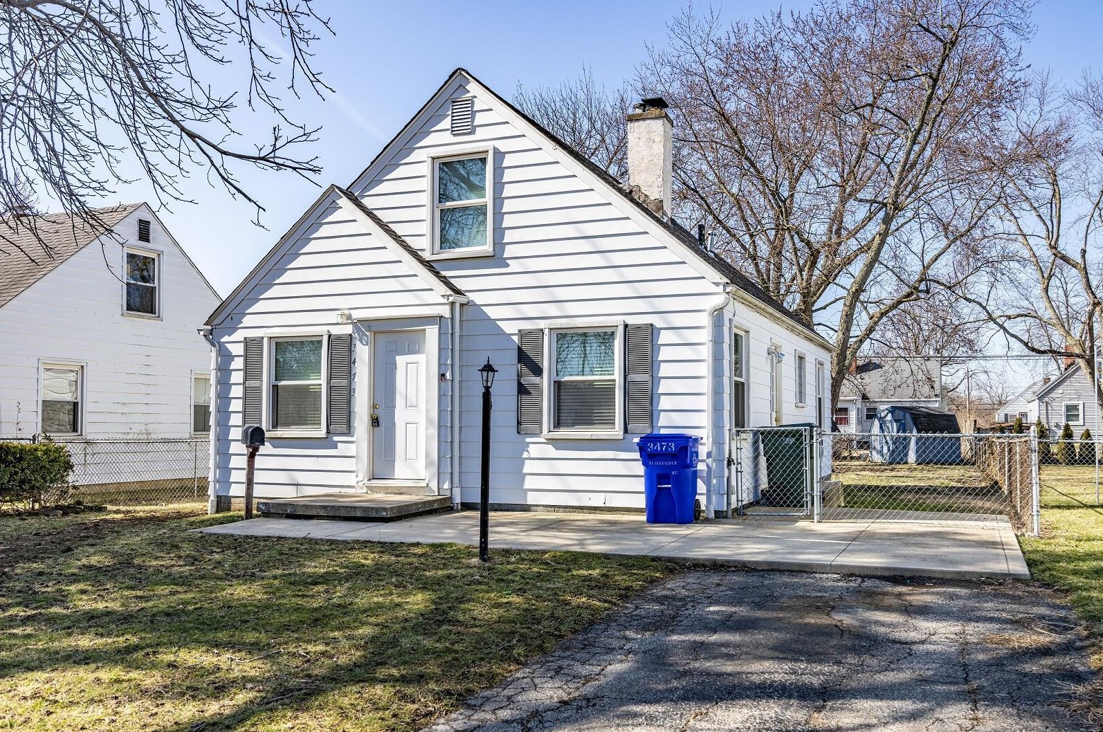3473 Eisenhower Rd, Columbus, OH 43224-3228