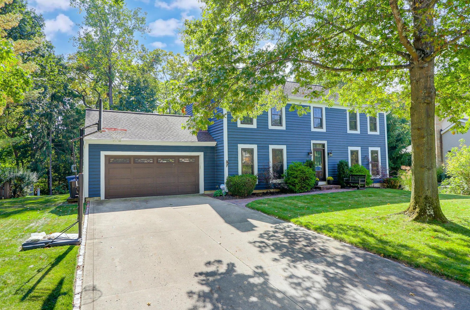 395 Mainsail Dr, Westerville, OH 43081