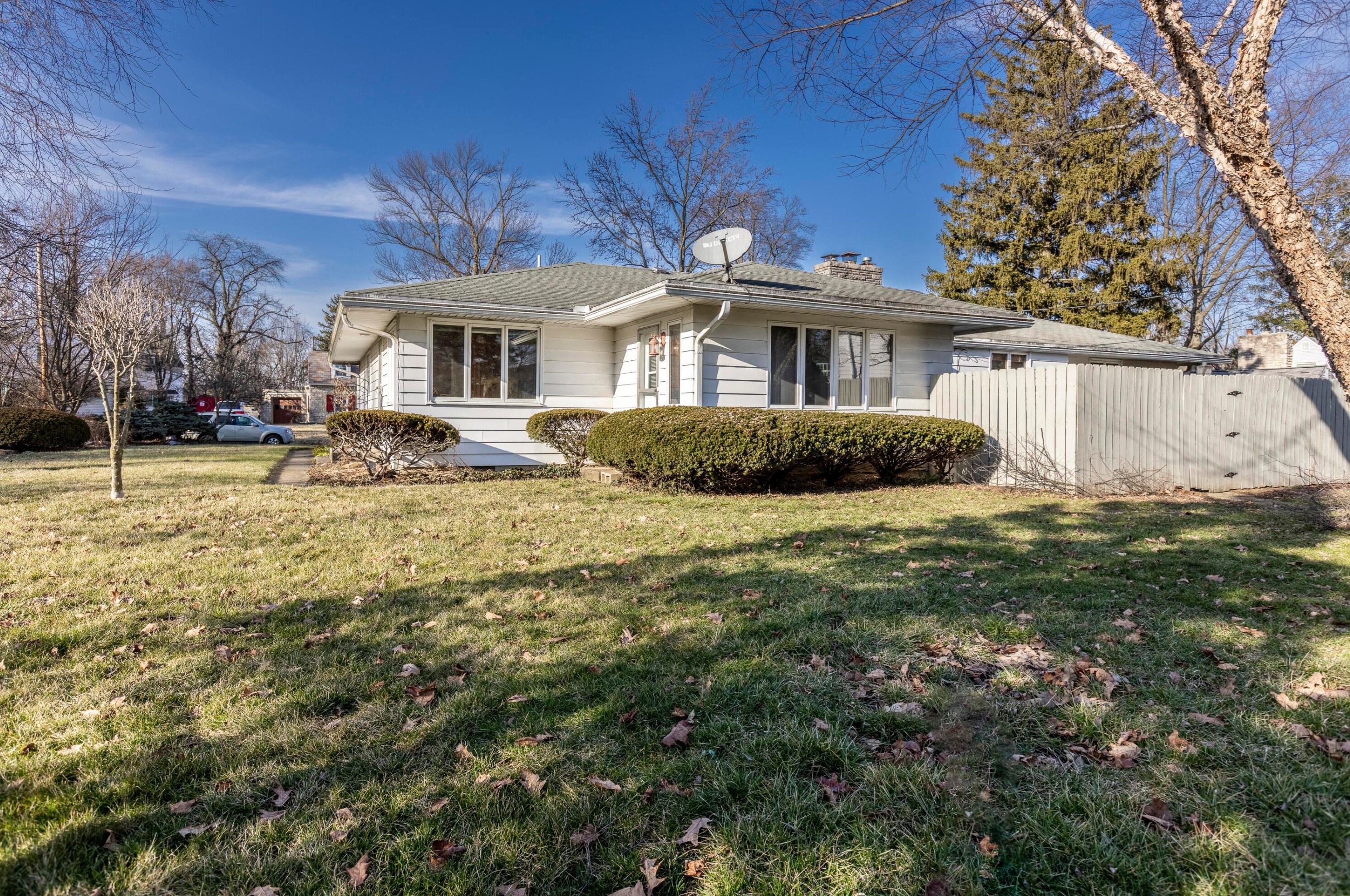 2525 Lakewood Dr, Columbus OH 43231-4859 exterior