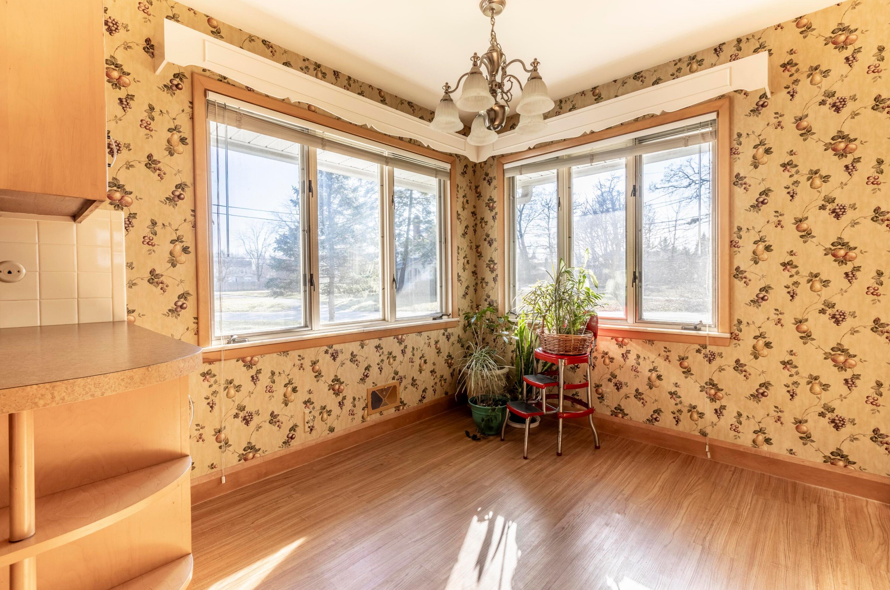 2525 Lakewood Dr, Columbus OH 43231-4859 exterior