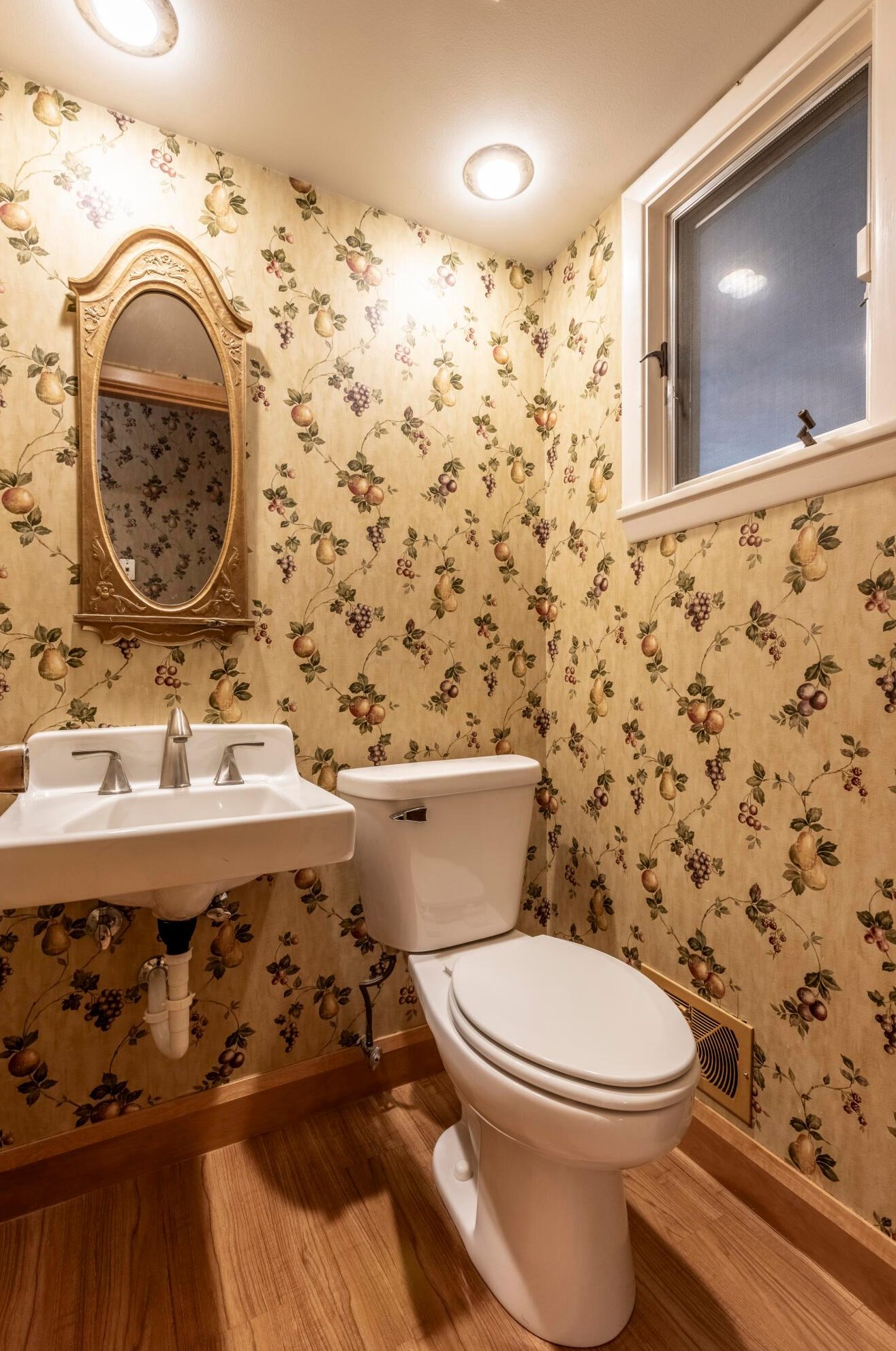 2525 Lakewood Dr, Columbus OH 43231-4859 exterior