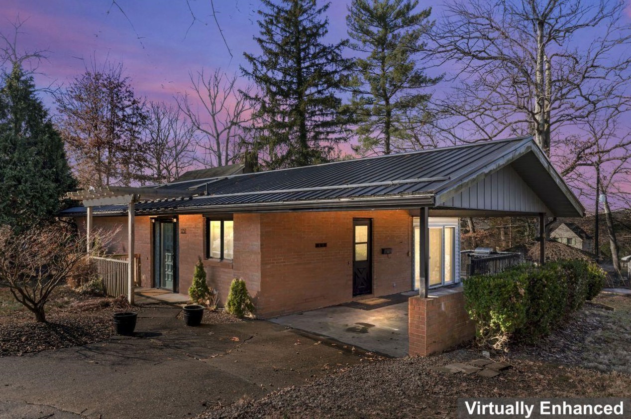 1257 Edward Ln, Zanesville, OH 43701